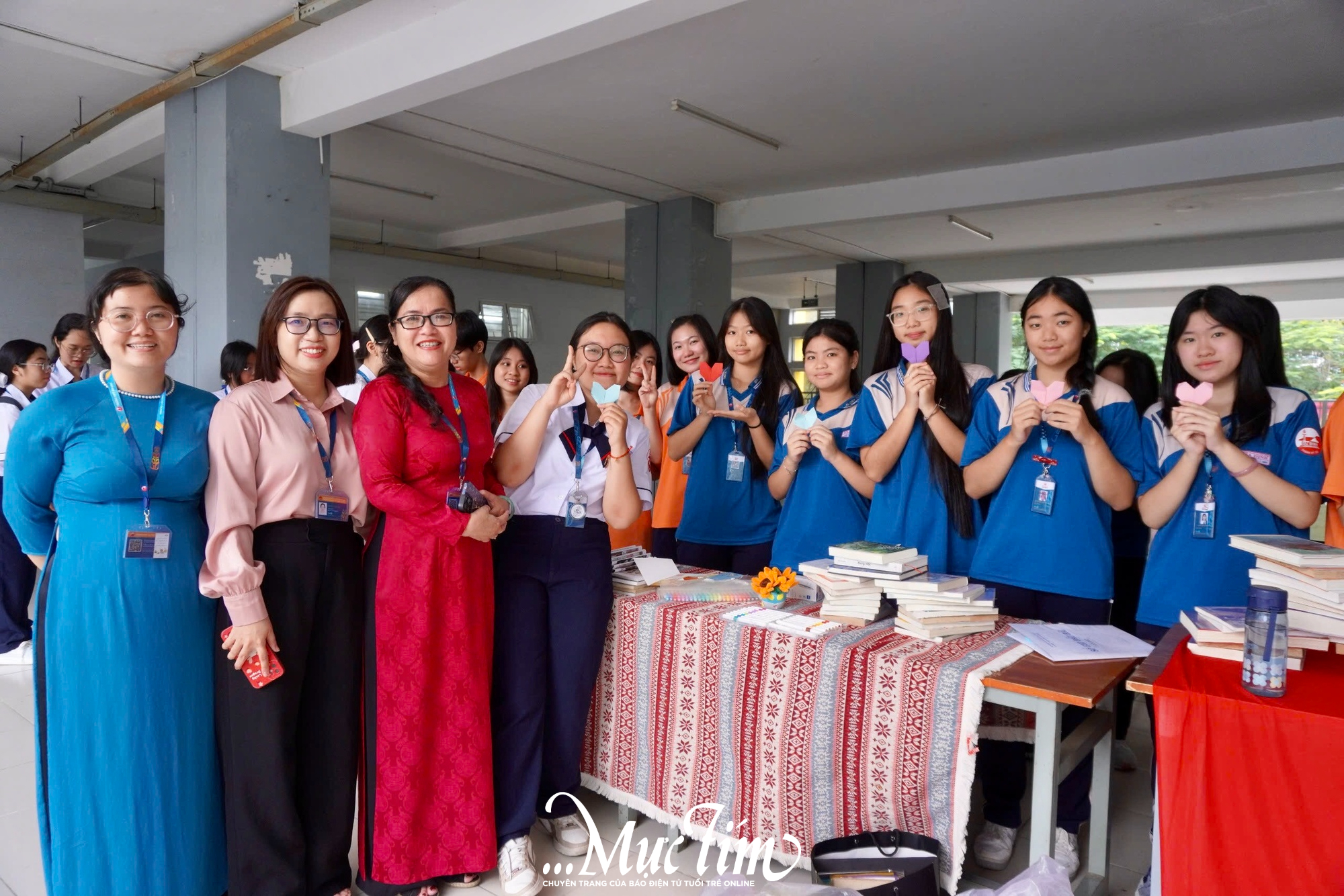 Giờ ra chơi rộn ràng cùng văn học và sách của học trò Trường THPT Gia Định- Ảnh 12.