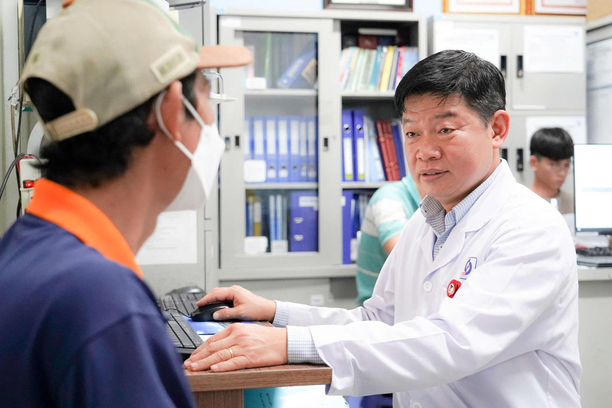 Hàng triệu người chịu tổn thương tinh thần sau thiên tai và chiến tranh - Ảnh 1.