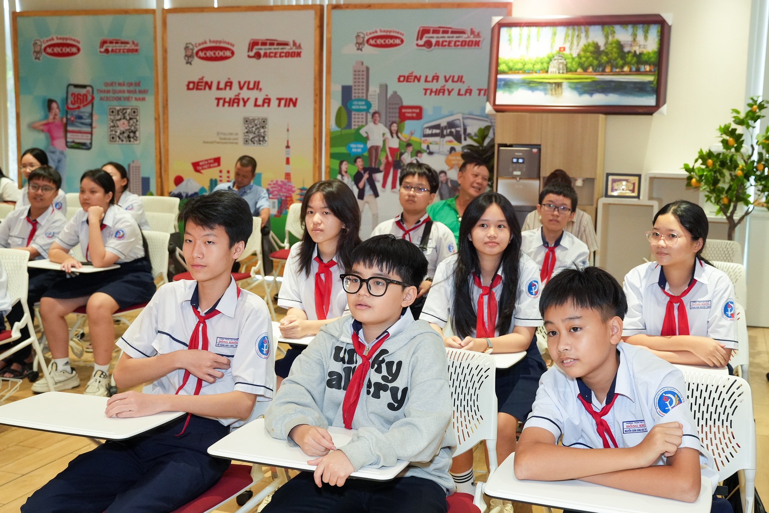 Trải nghiệm thực tế nhà máy Acecook: vừa học vừa chơi- Ảnh 2. Trải nghiệm thực tế nhà máy Acecook: vừa học vừa chơi- Ảnh 2.