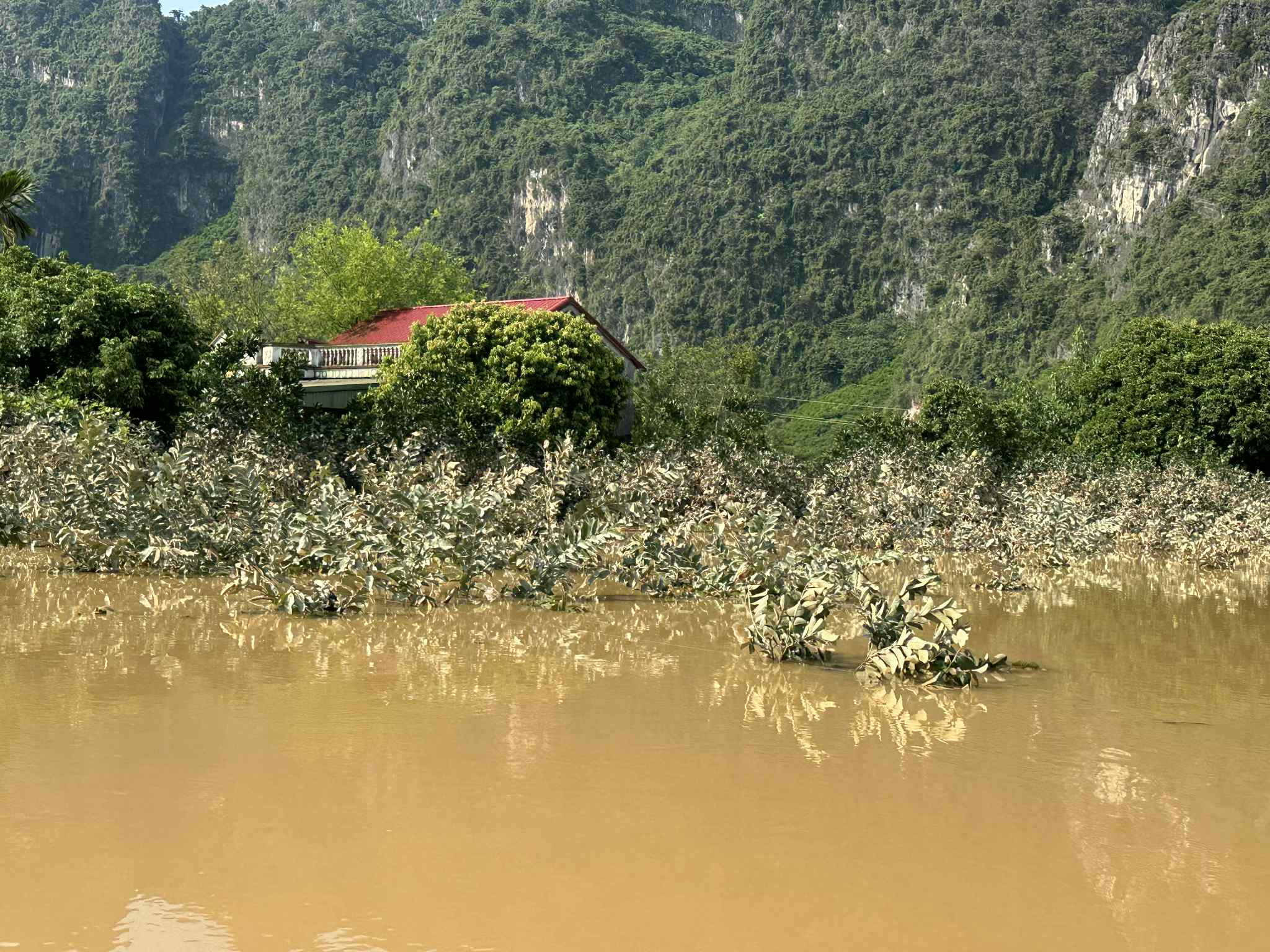 Rốn lũ - Ảnh 4.