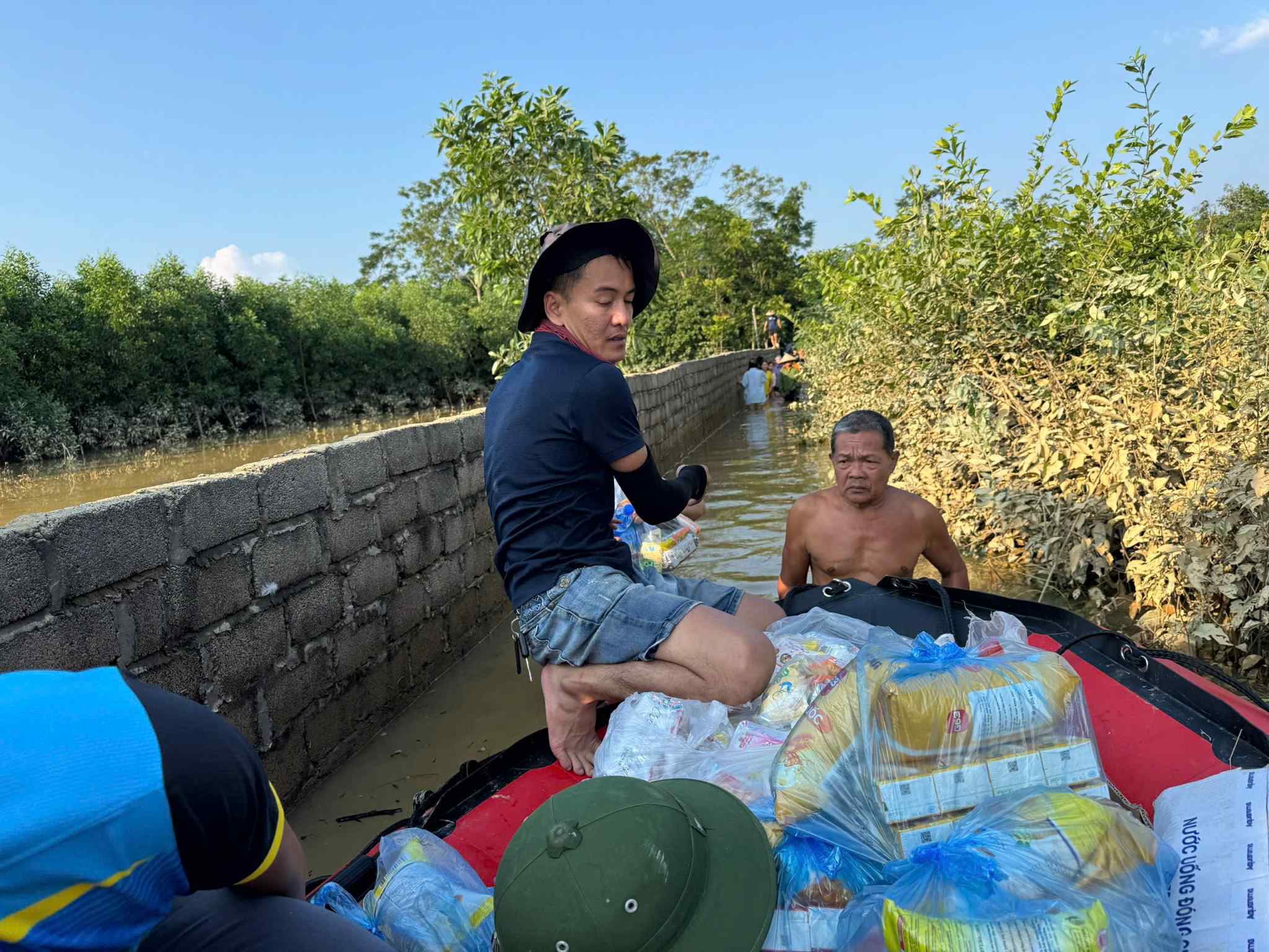 Rốn lũ - Ảnh 5.