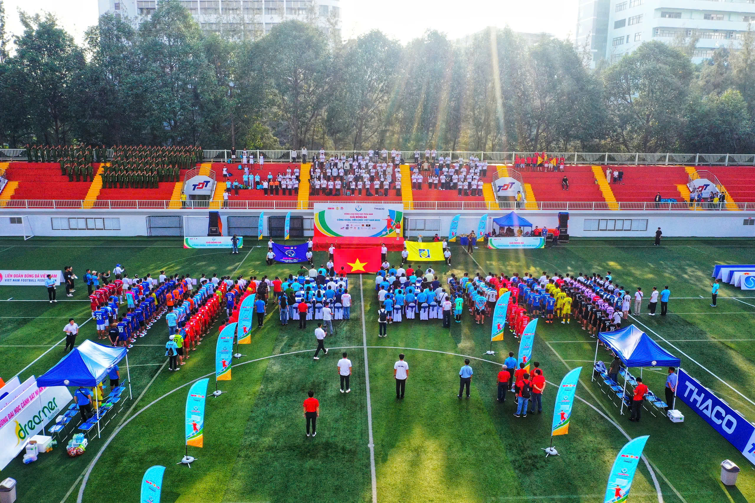 bóng đá công nhân - Ảnh 12.