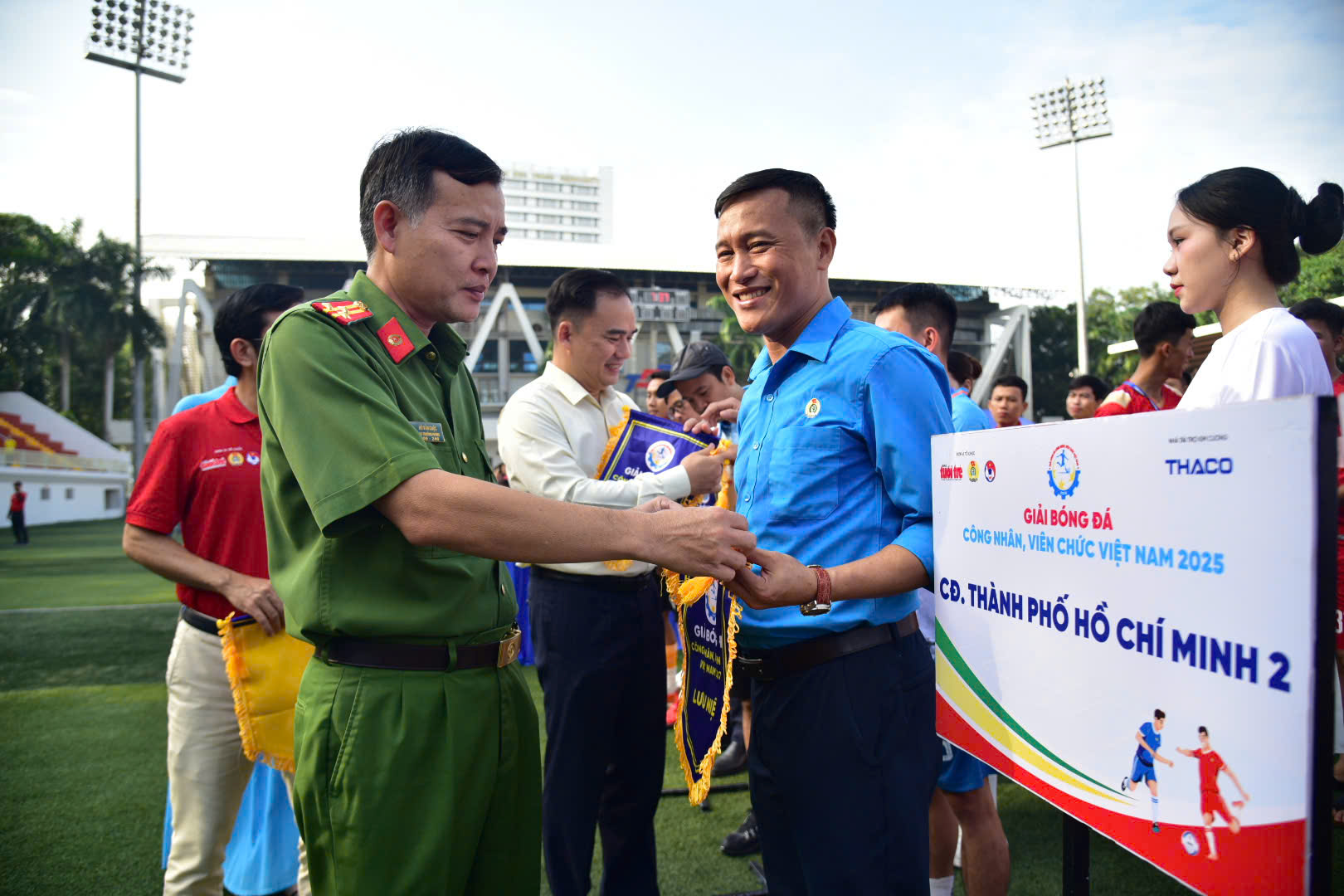 Vòng loại phía Nam Giải bóng đá công nhân, viên chức Việt Nam 2025 khai mạc tưng bừng - Ảnh 2.