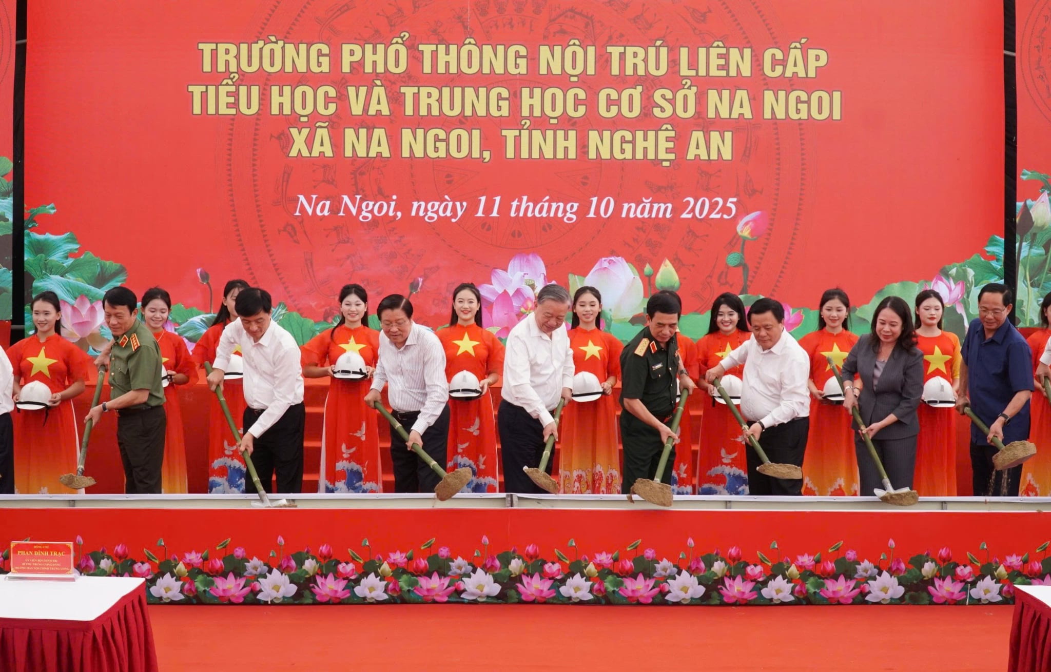 Tổng Bí thư Tô Lâm dự lễ khởi công trường biên giới ở Nghệ An - Ảnh 1.