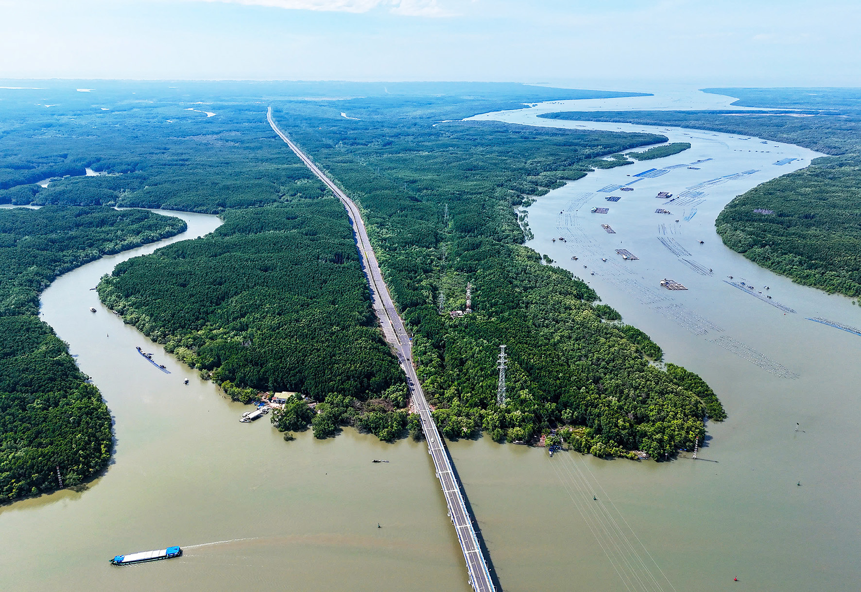 TP.HCM nỗ lực kiểm soát khí thải, hướng đến net zero - Ảnh 1. khí thải - Ảnh 1.