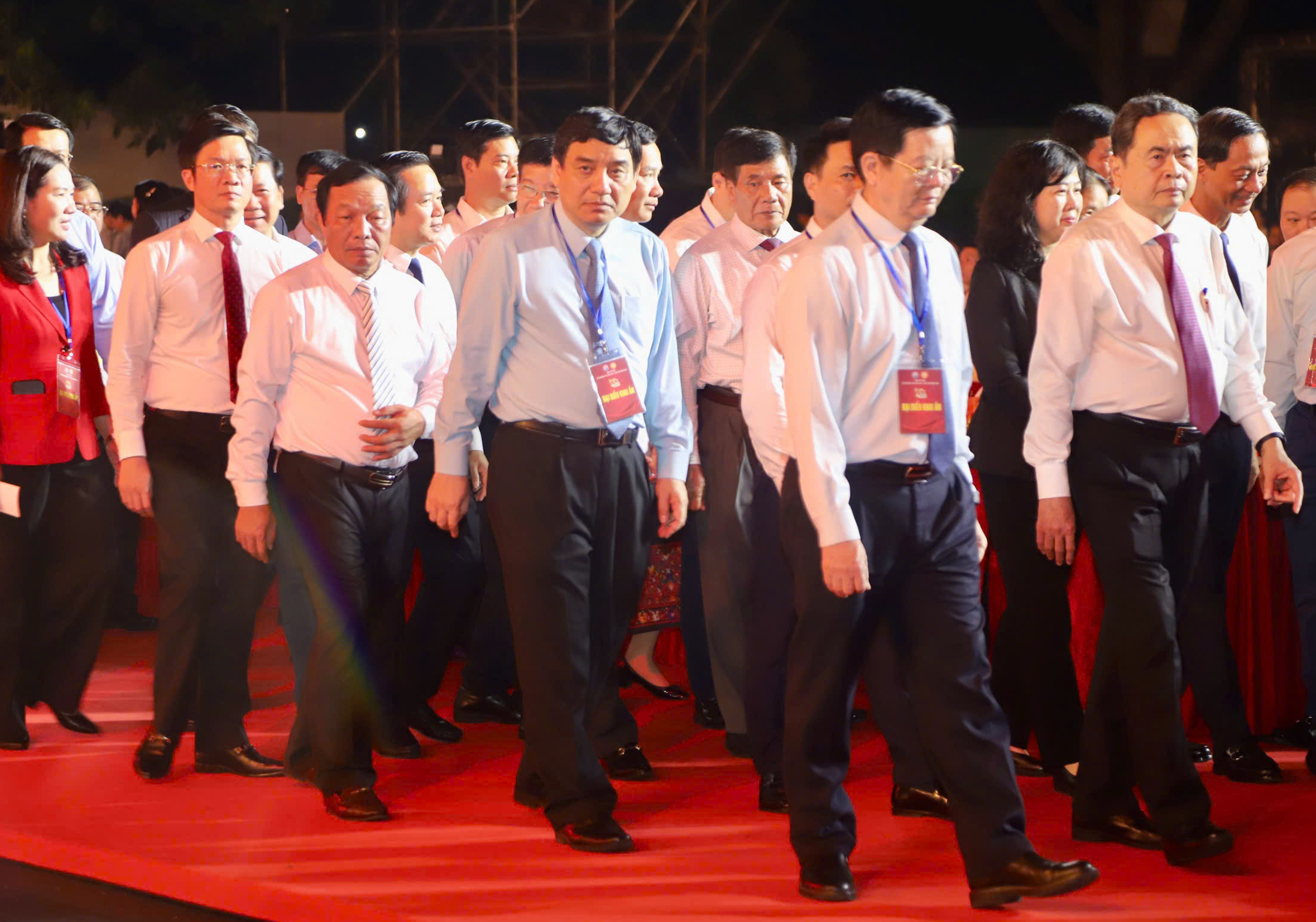 Chủ tịch Quốc hội đánh trống khai hội mùa thu Côn Sơn - Kiếp Bạc năm 2025 - Ảnh 4.