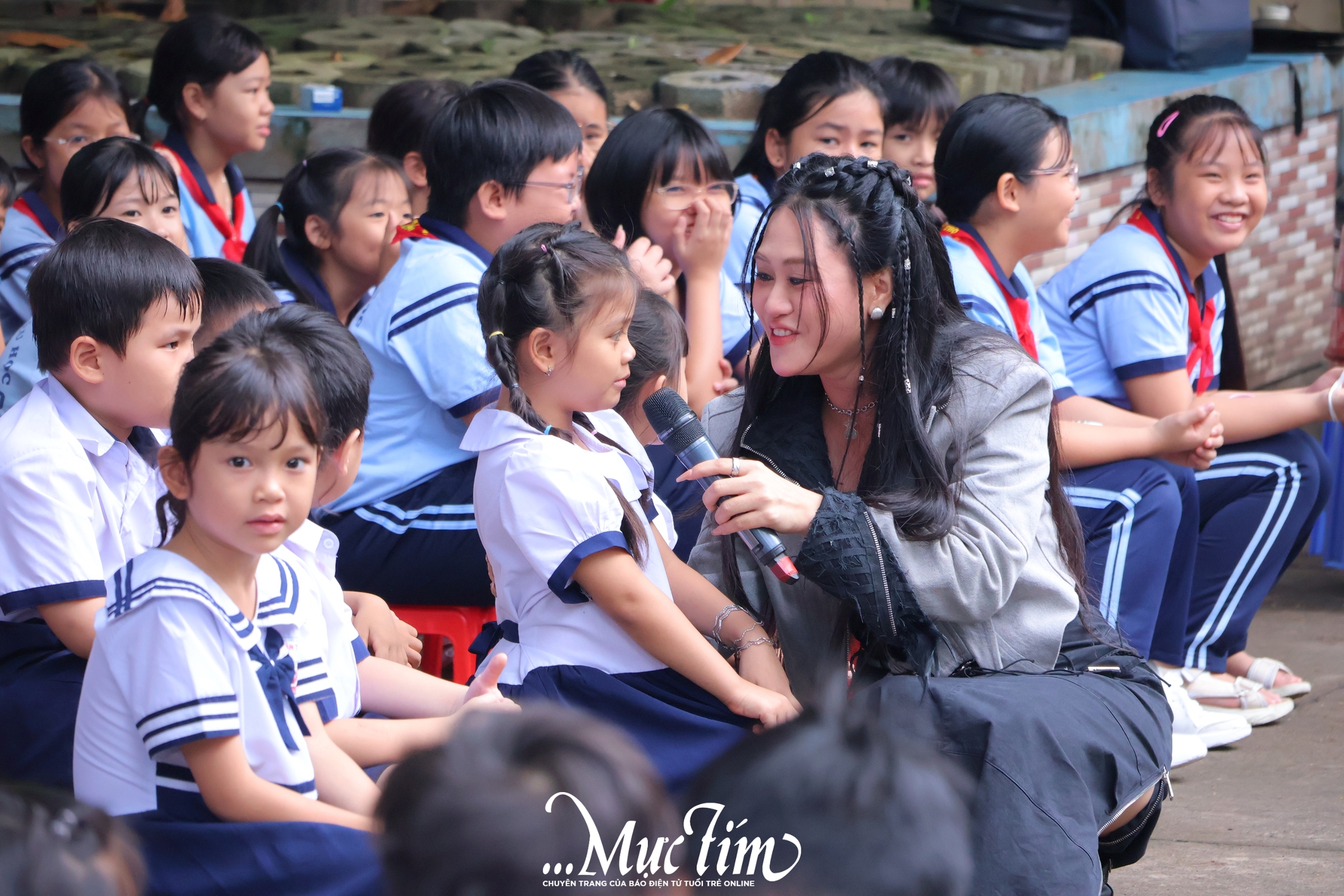 Học bổng Vì tương lai Việt Nam gửi gắm niềm tin đến học trò Trường tiểu học Lê Văn Thọ- Ảnh 5.