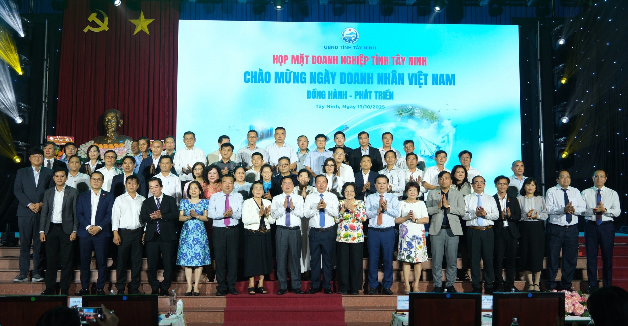 Chủ tịch UBND tỉnh Tây Ninh: 'Triển khai giải phóng mặt bằng vành đai 4 TP.HCM trong năm 2025' - Ảnh 1.