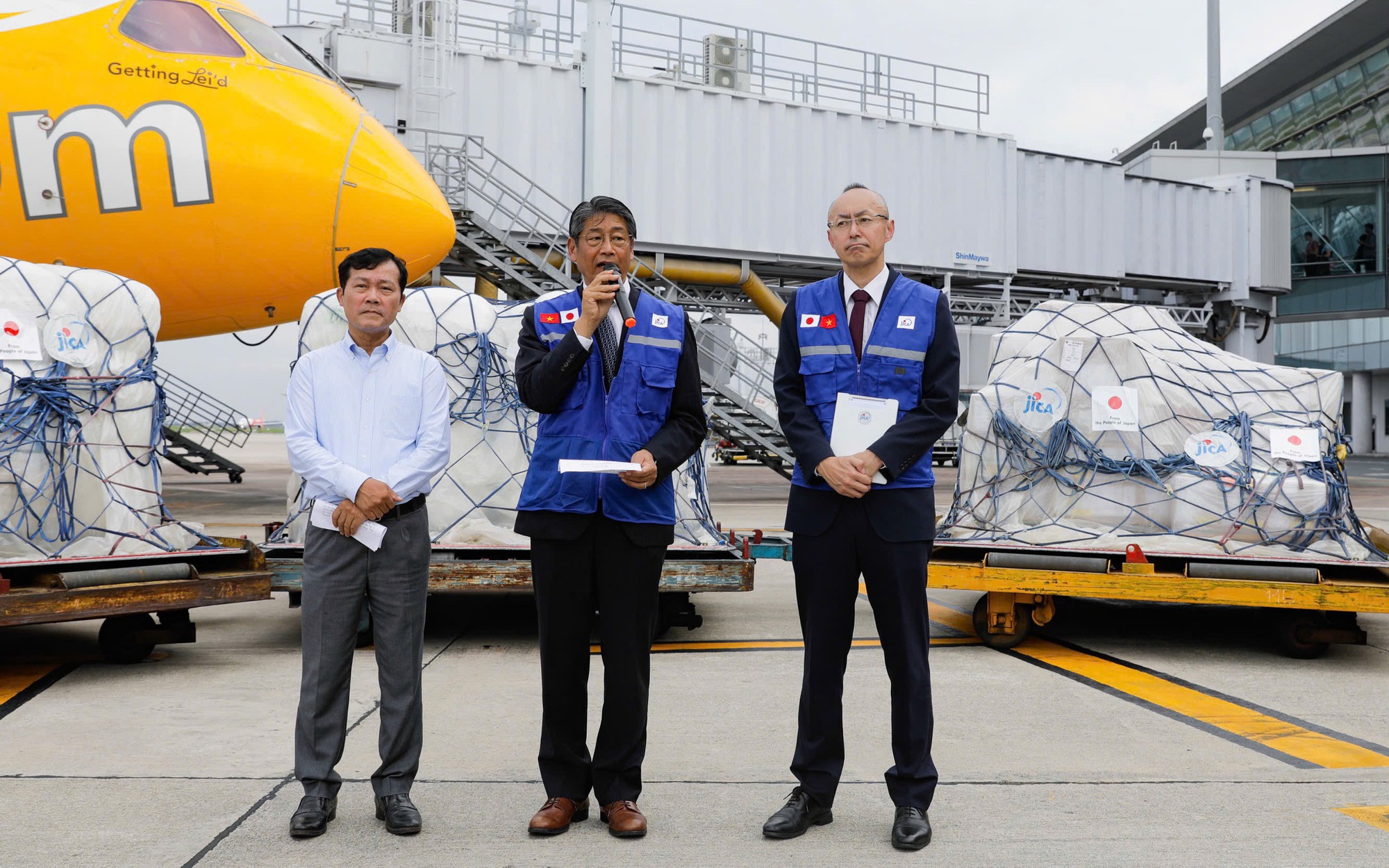 EU, Australia announce over $2.5mn in humanitarian aid to support storm-hit residents in Vietnam- Ảnh 2.