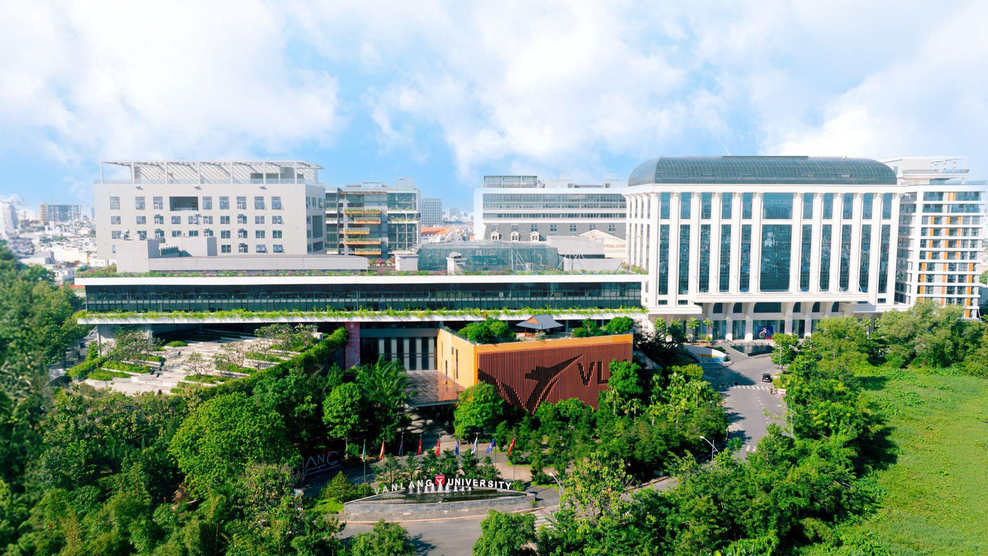 Trường đại học Văn Lang thu hút học sinh tài năng - Ảnh 6.