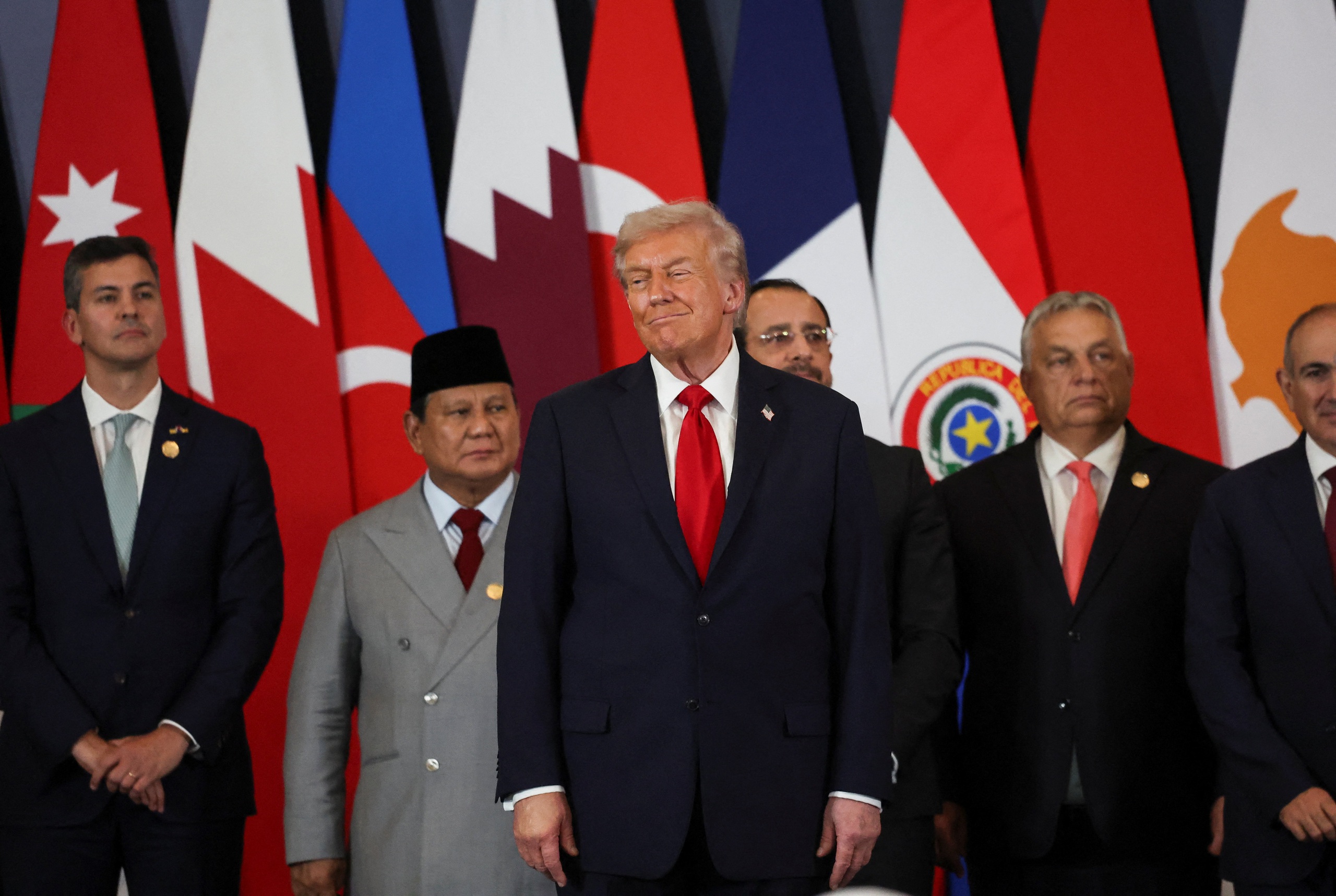 Ông Clinton, ông Biden ca ngợi ông Trump vì thỏa thuận hòa bình Gaza - Ảnh 1. Ông Clinton, ông Biden ca ngợi ông Trump vì thỏa thuận hòa bình Gaza - Ảnh 1.