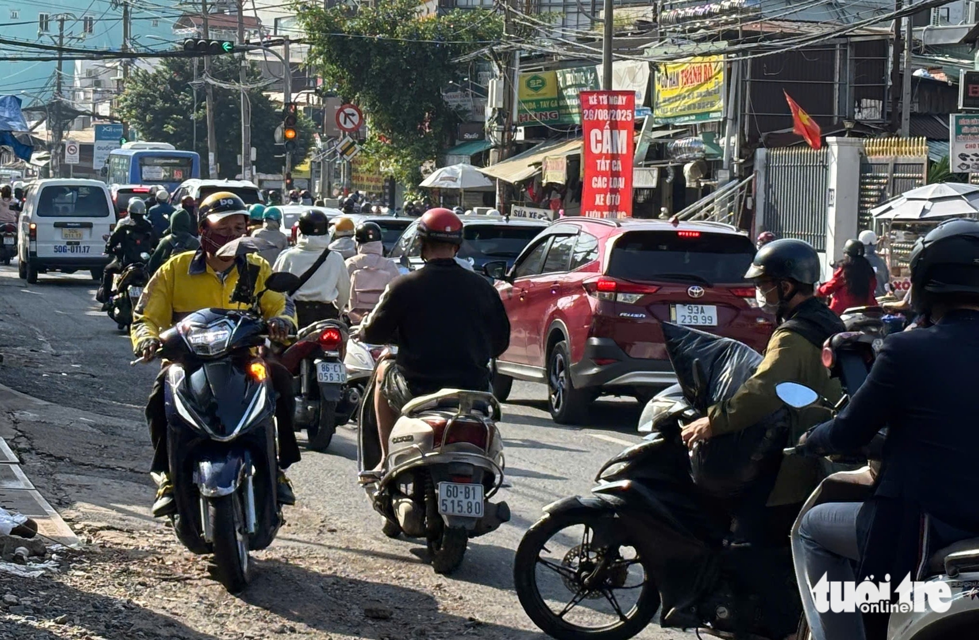 ngược chiều - Ảnh 21.