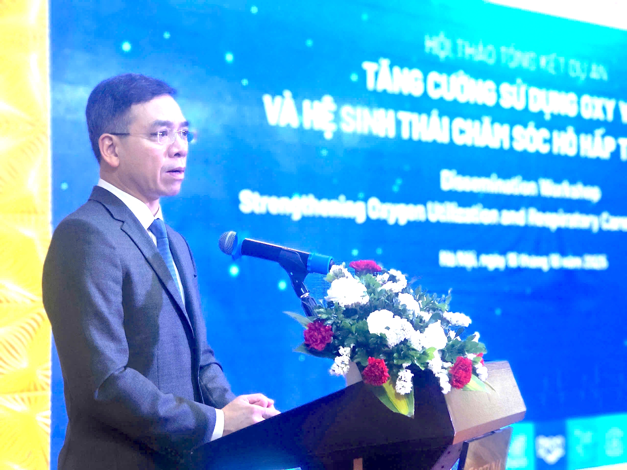 Sẽ tích hợp giấy phép hành nghề của y, bác sĩ trên VNeID - Ảnh 1.