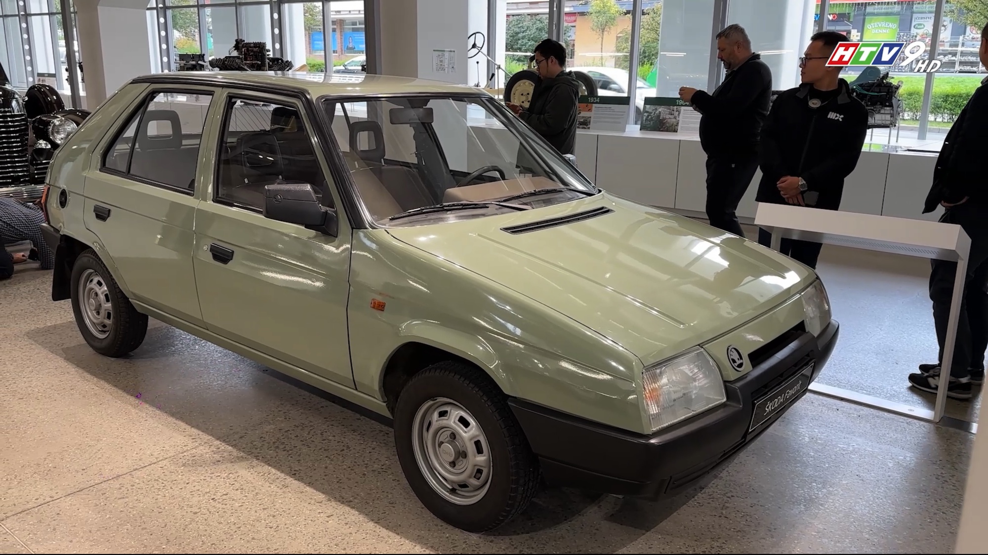 Tôi sang Séc thăm bảo tàng Skoda: Xe chạy bằng máu, vợ chồng xuyên châu Phi và những câu chuyện ít được kể lại!- Ảnh 24. Skoda - Ảnh 24.
