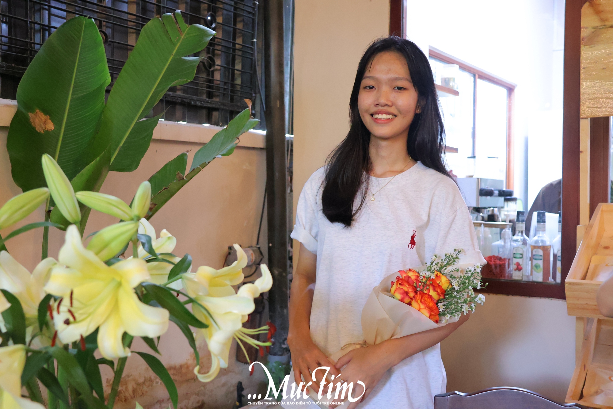 Tự tạo món quà 20-10 ý nghĩa cùng buffet hoa - Ảnh 1.