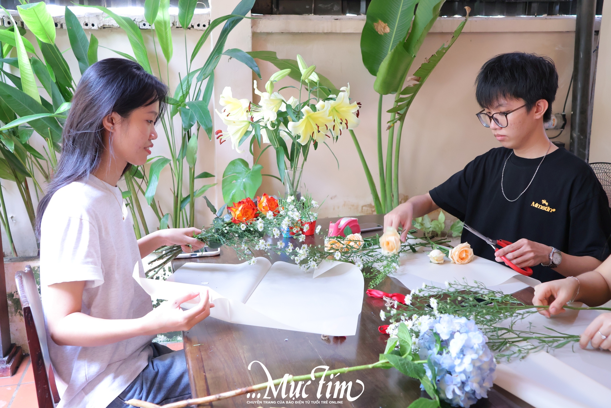 Tự tạo món quà 20-10 ý nghĩa cùng buffet hoa - Ảnh 3.