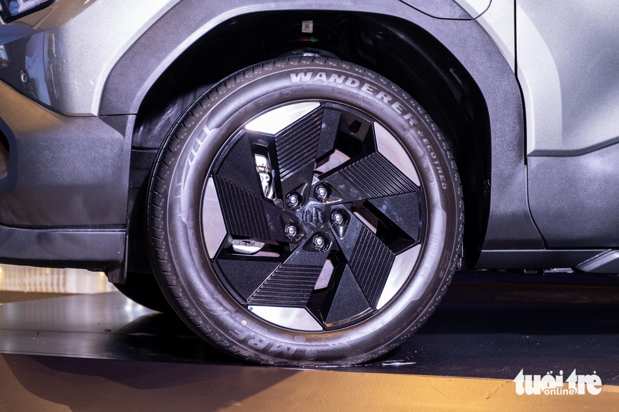 Suzuki eVitara - Ảnh 8.