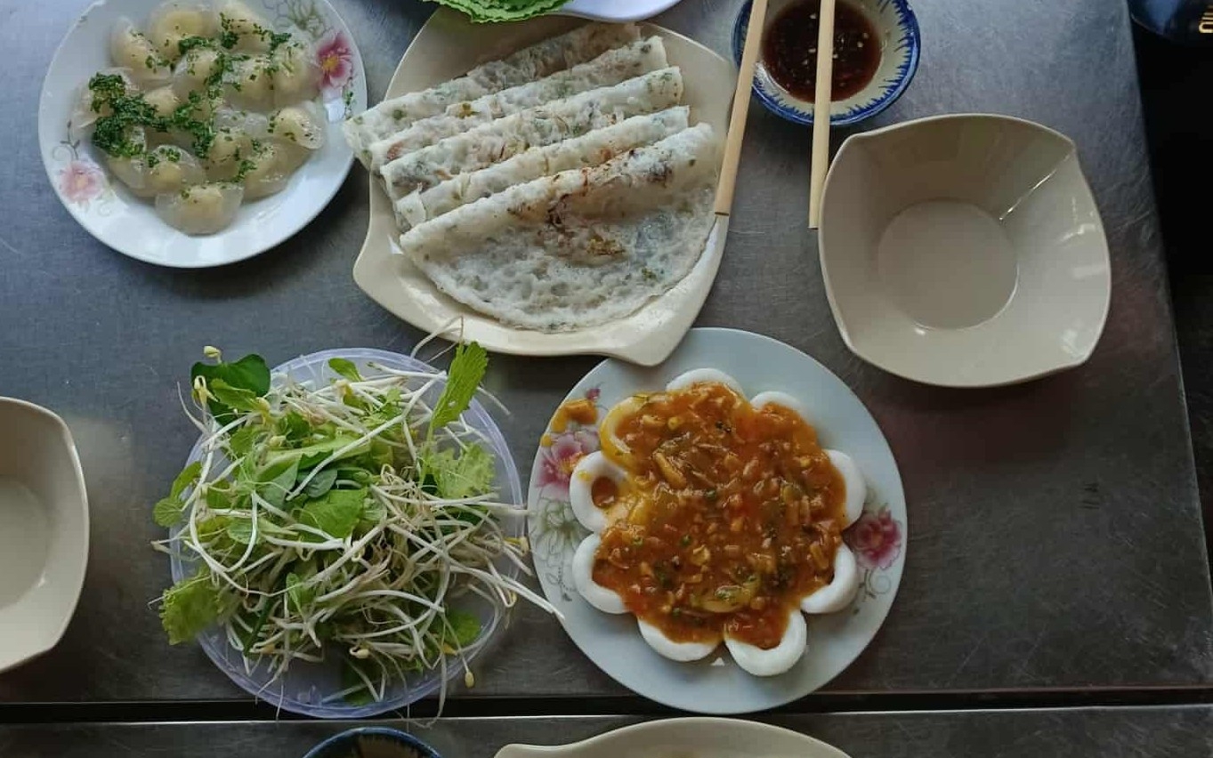 'Ông Táo, bà Táo' của trường Nguyễn Văn Cừ - Ảnh 2.