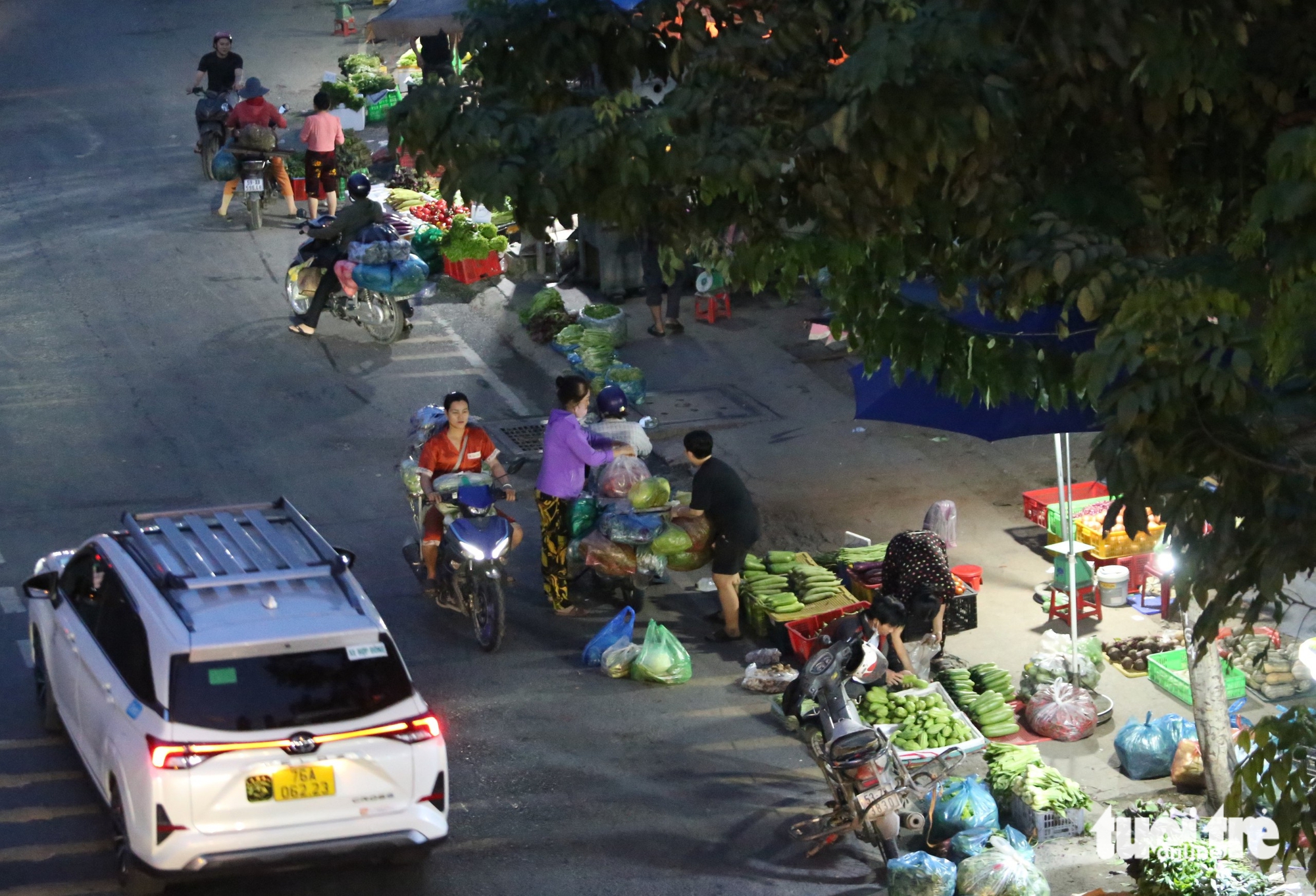 ngược chiều - Ảnh 18.