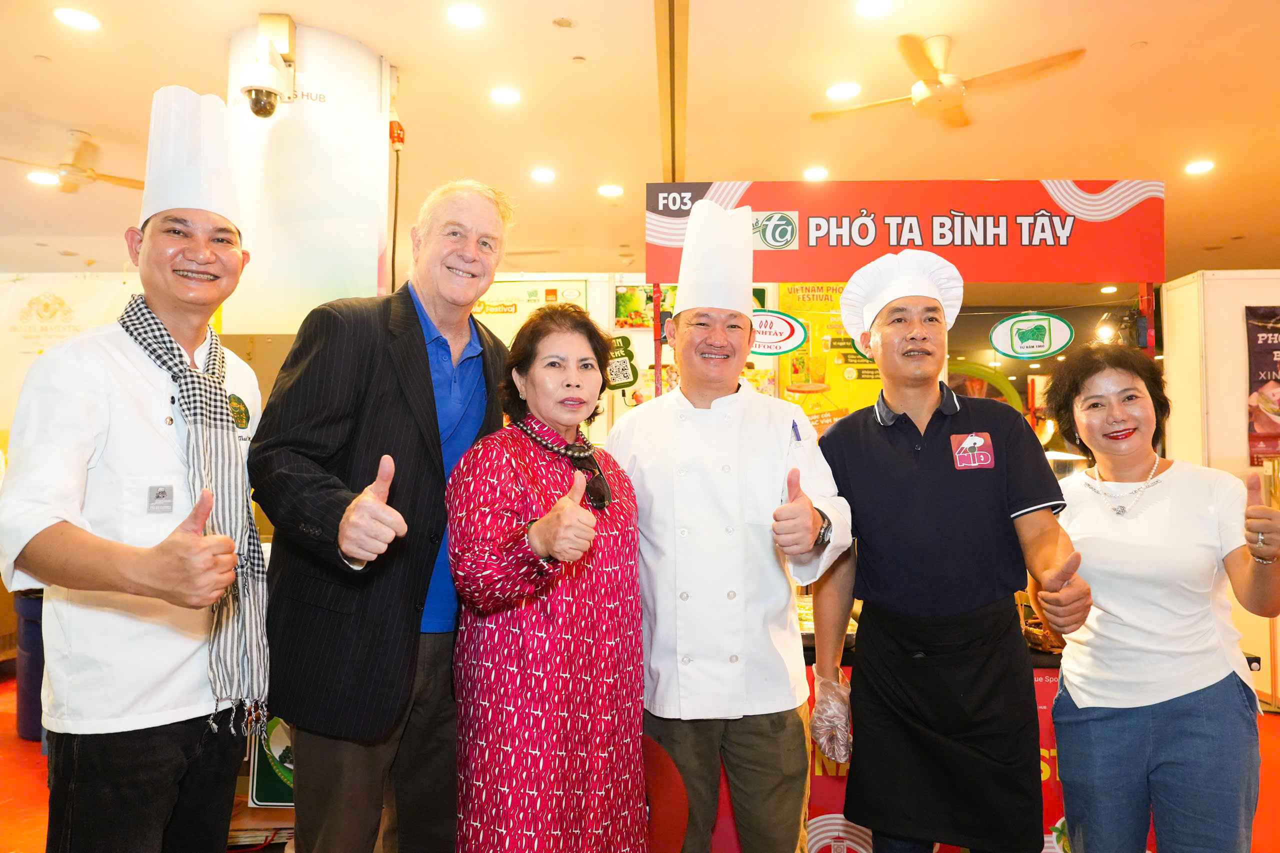Sáng nay khai mạc Vietnam Phở Festival, lễ hội phở Việt Nam đầu tiên ở Singapore - Ảnh 4. Vietnam Phở Festival - Ảnh 3.
