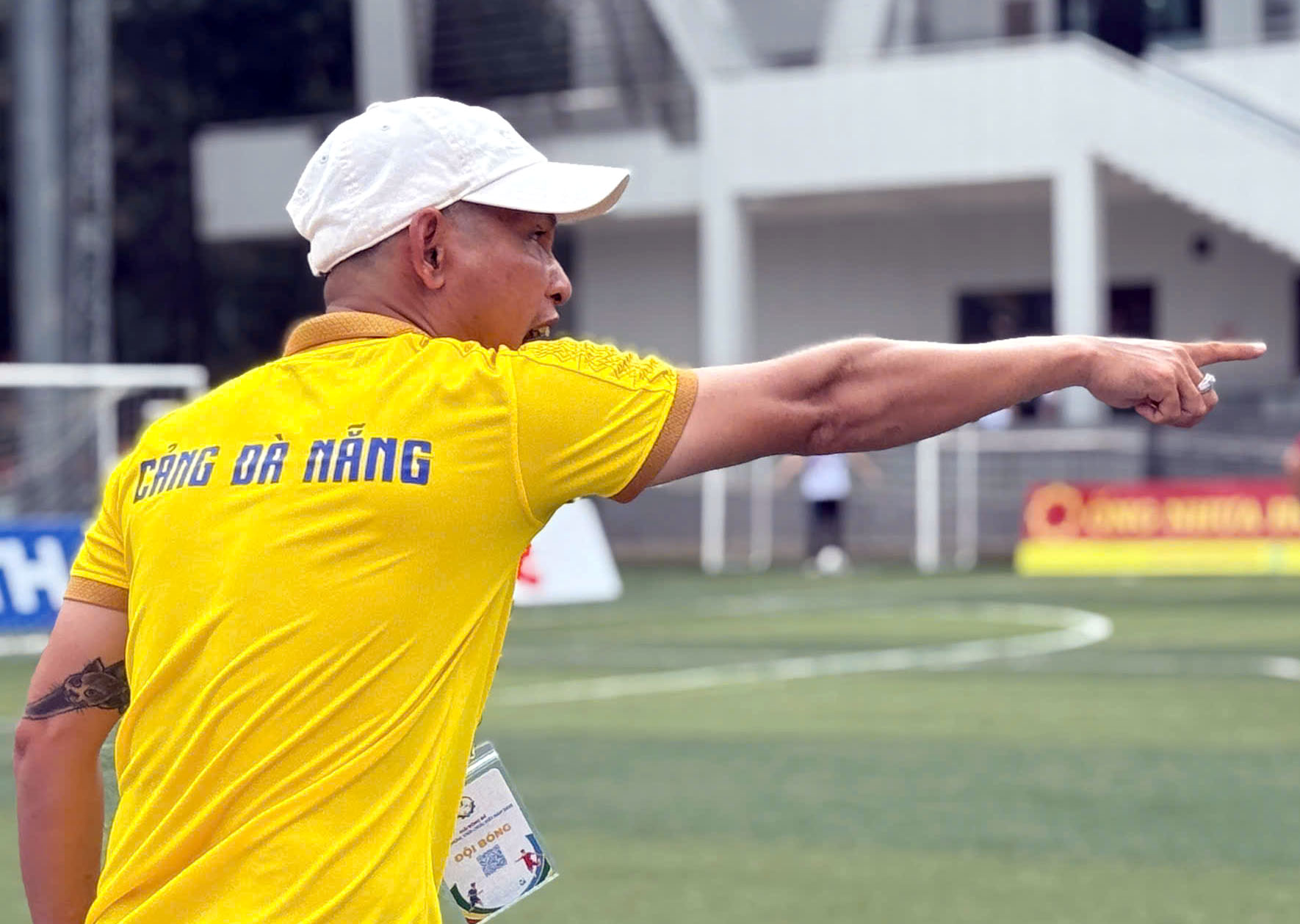 Sinh viên Đại học Nguyễn Tất Thành thực hành chụp ảnh bóng đá: Hơn cả một trải nghiệm - Ảnh 8.