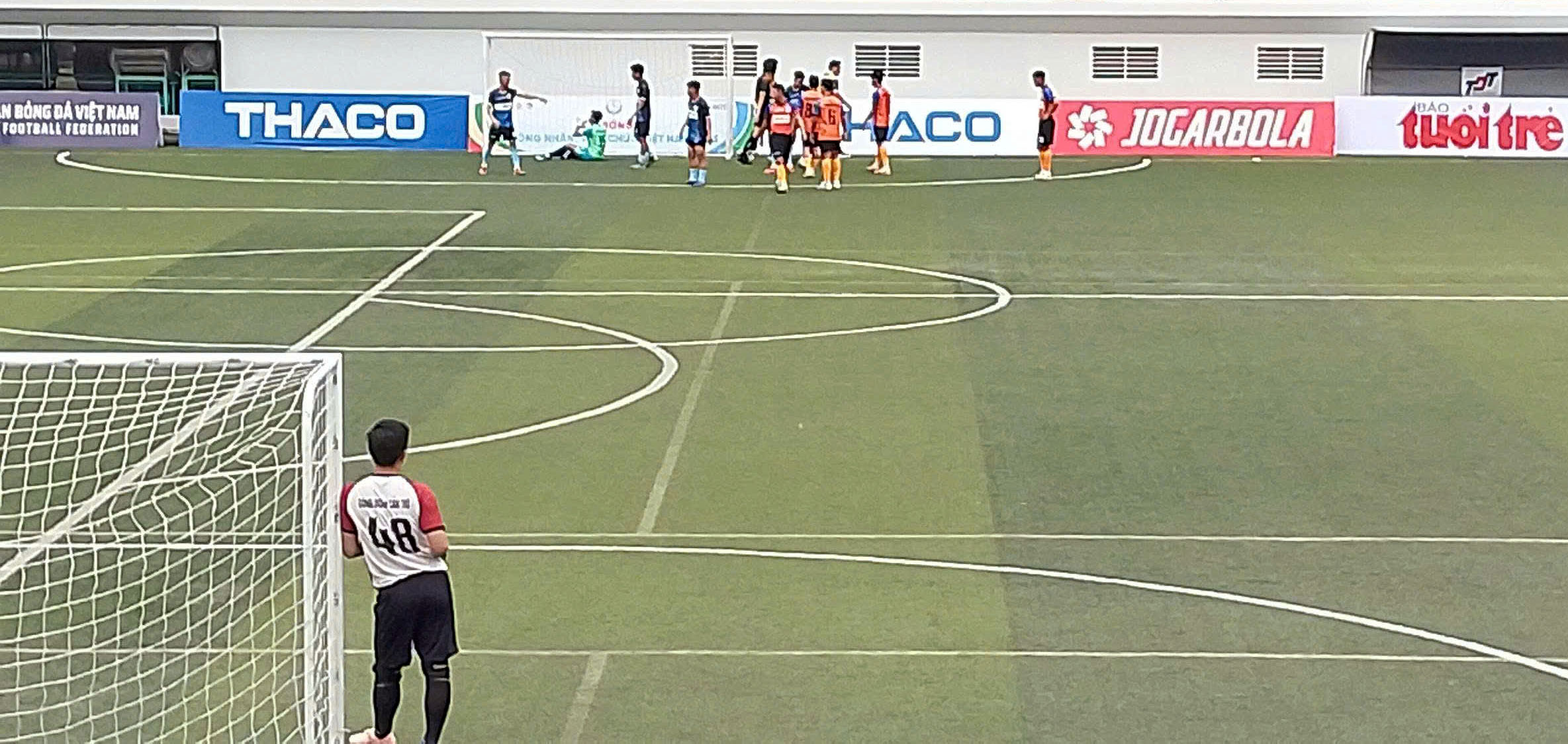 Sinh viên Đại học Nguyễn Tất Thành thực hành chụp ảnh bóng đá: Hơn cả một trải nghiệm - Ảnh 12.