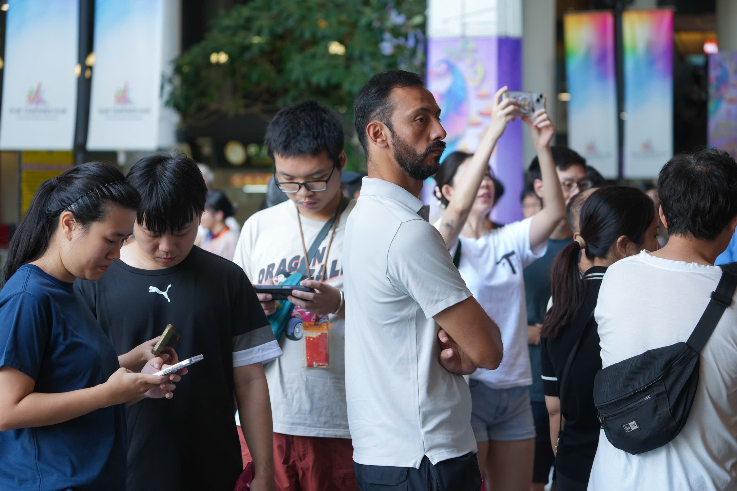 Người Singapore xếp hàng ở Vietnam Phở Festival: Hôm qua đã đông, nay càng đông hơn - Ảnh 1.