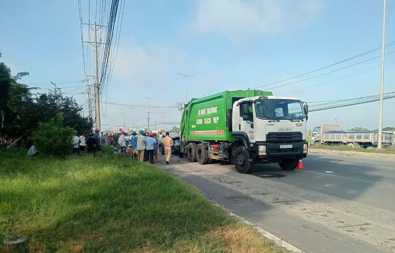 Khởi tố nam TikToker say rượu lái ô tô húc đuôi xe chở rác làm 2 người chết - Ảnh 1.
