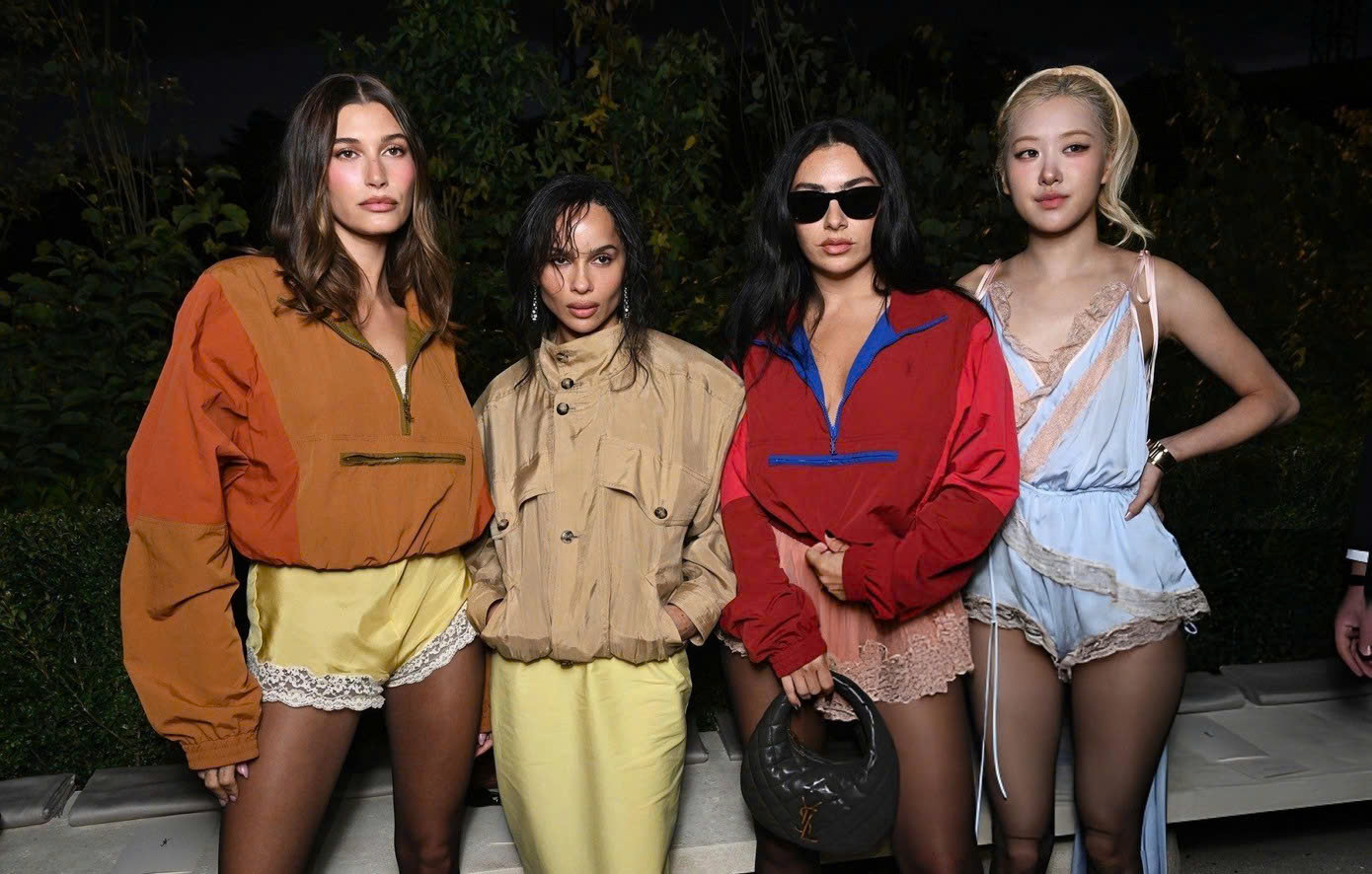 Tạp chí thời trang Anh bị tố phân biệt chủng tộc vì cắt bỏ hình Rosé BlackPink - Ảnh 3.