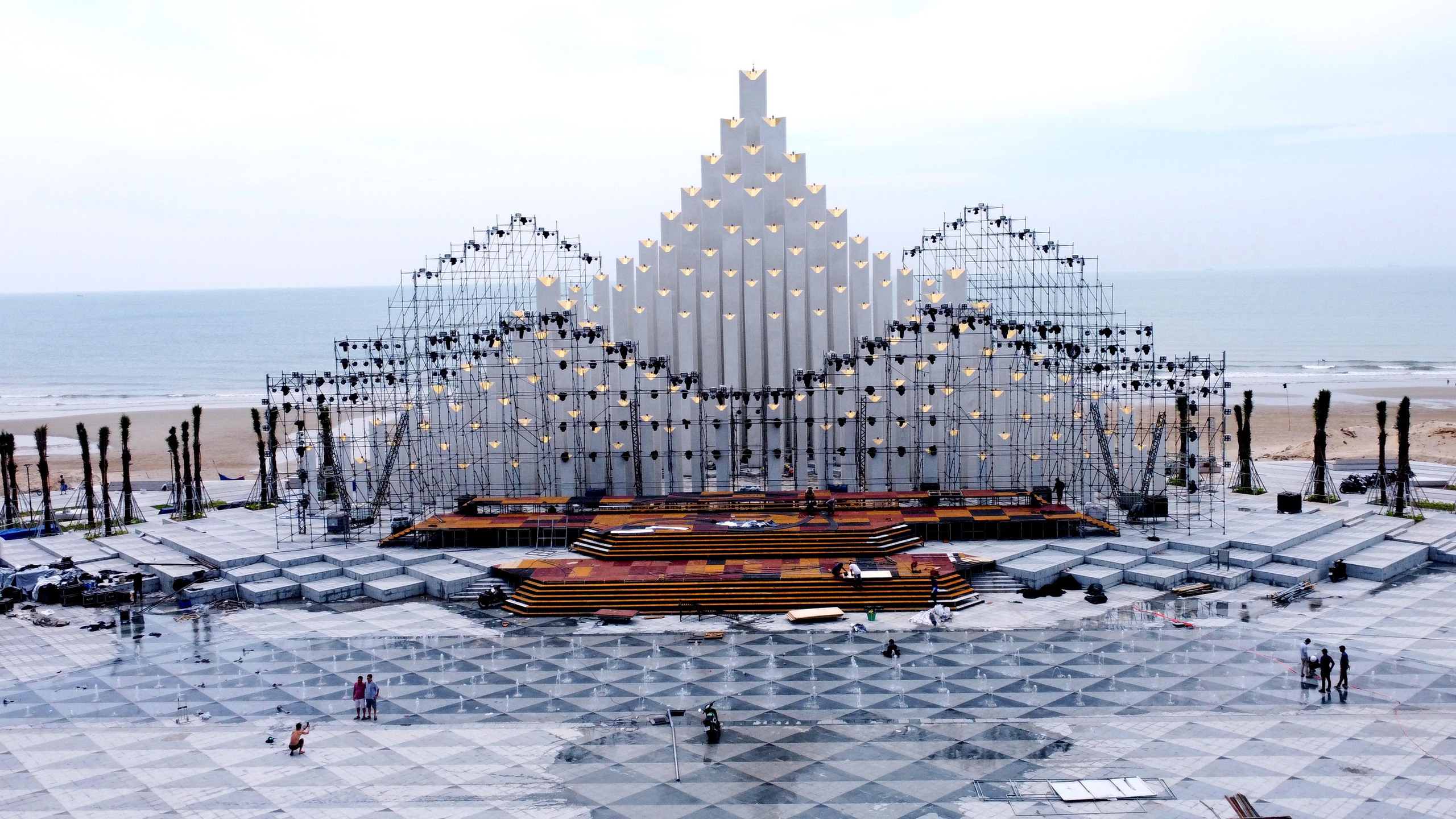 Mở rộng quảng trường cạnh biểu tượng mới của Vũng Tàu - Ảnh 2.