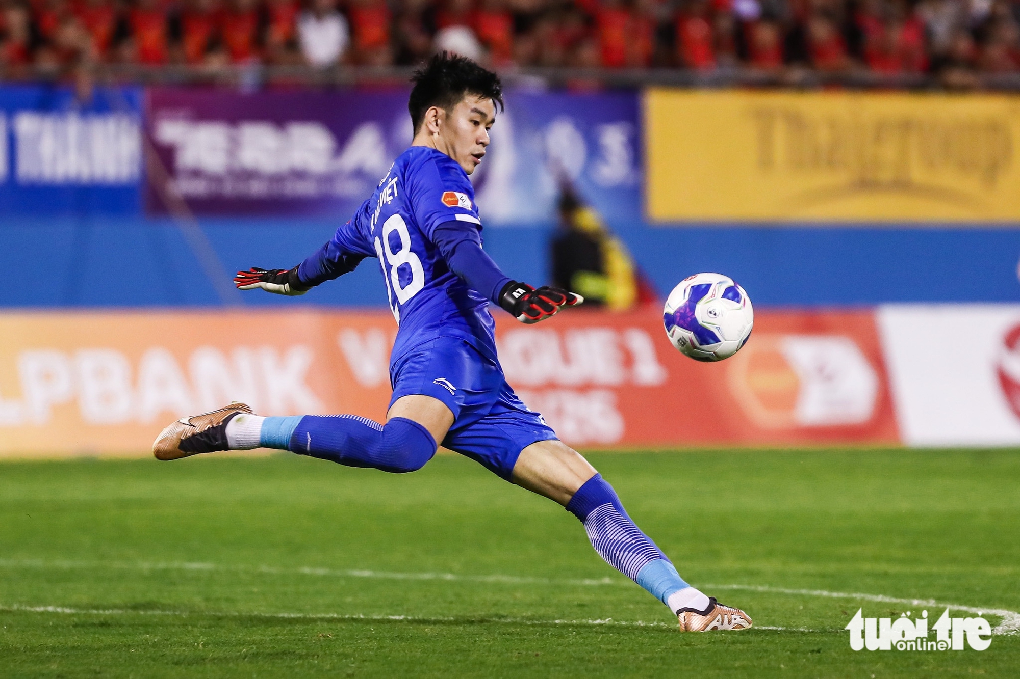 HLV Popov 'tâng' học trò lên mây sau trận hòa Ninh Bình - Ảnh 1.