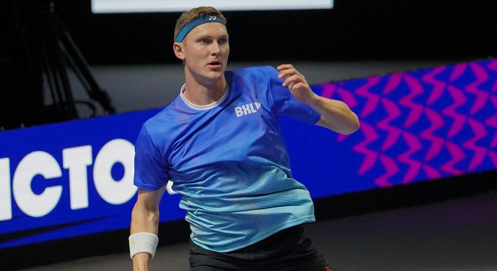 Đội của Thùy Linh có đương kim vô địch Olympic ra quân thất bại - Ảnh 2.