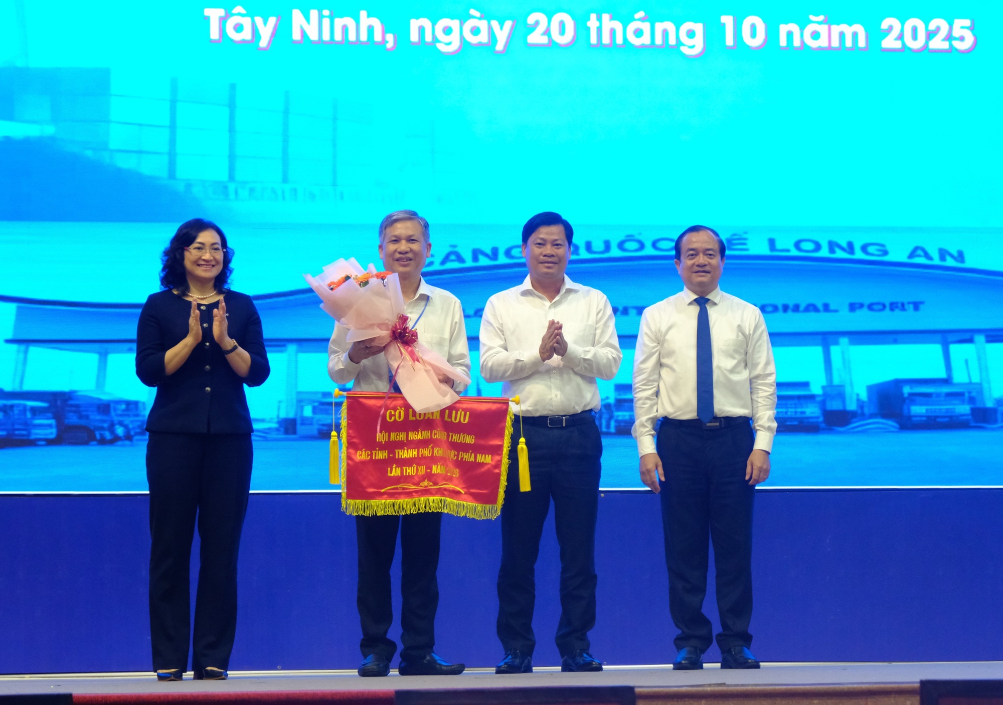 Sản xuất công nghiệp nhiều tỉnh phía Nam tăng hai con số, nhưng nội lực còn yếu, phụ thuộc FDI - Ảnh 2.