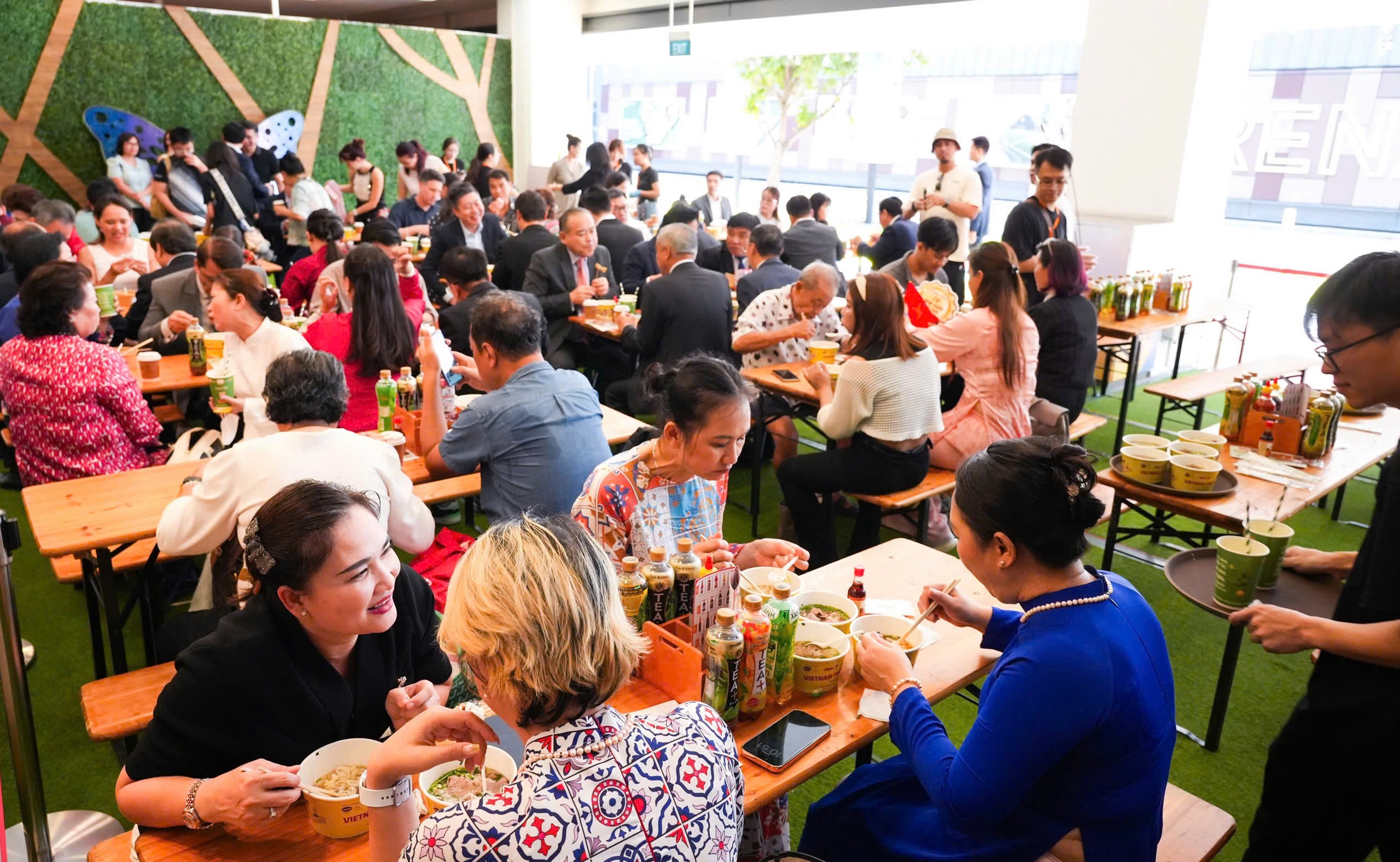 Vietnam Phở Festival ở Singapore: Nức lòng cả người ăn và người nấu phở - Ảnh 1. Vietnam Phở Festival - Ảnh 1.