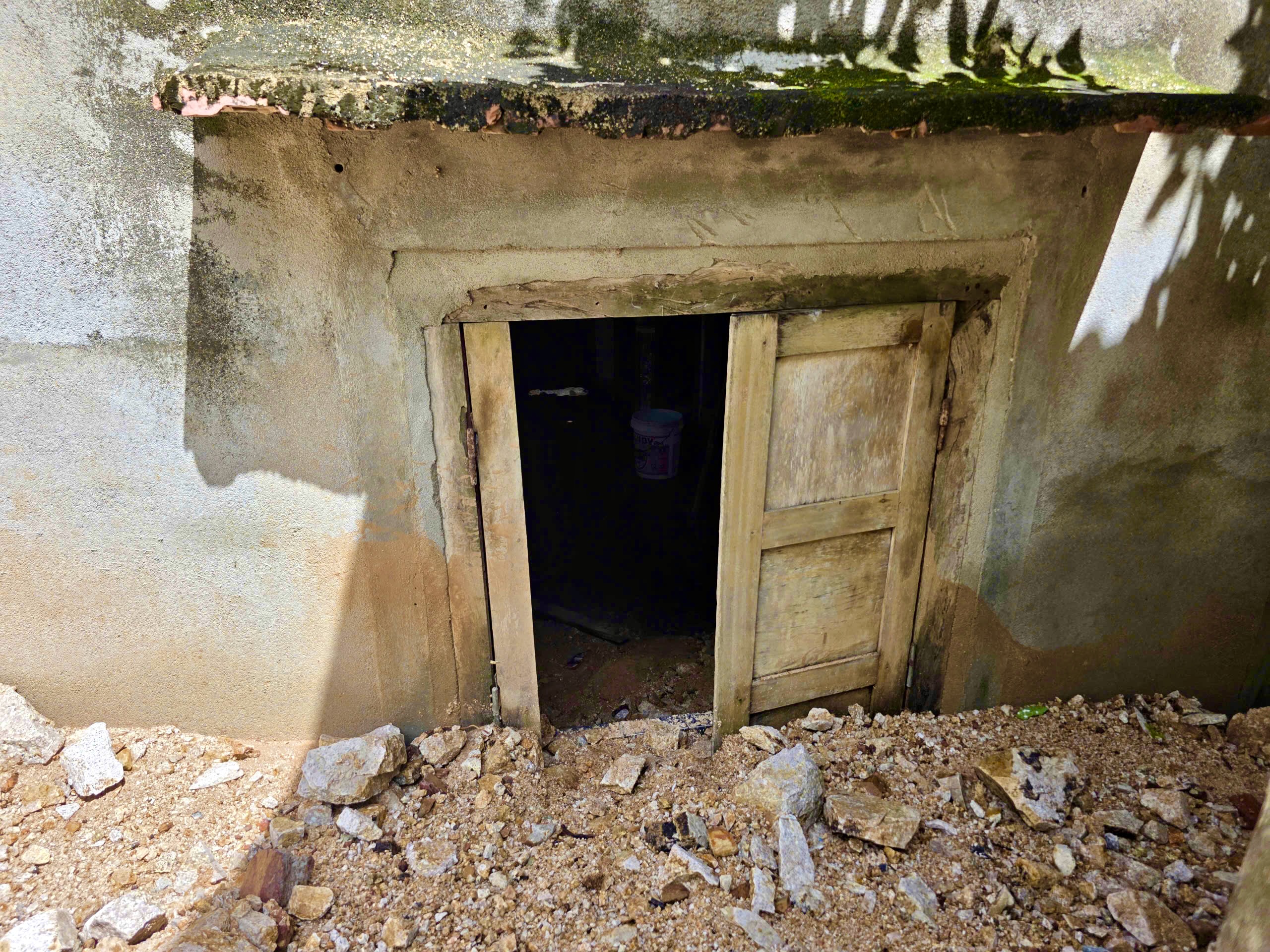 Nửa đêm, dân tháo chạy vì bùn đất từ công trường cao tốc Quy Nhơn - Chí Thạnh ập xuống nhà- Ảnh 4. Nửa đêm, dân tháo chạy vì bùn đất từ công trường cao tốc Quy Nhơn - Chí Thạnh ập xuống nhà- Ảnh 4.