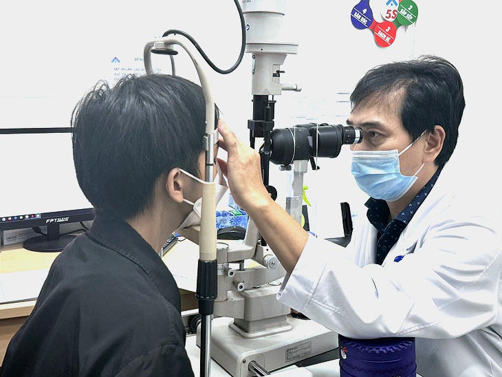 Tin tức sáng 22-10: 5 triệu trẻ em Việt bị cận, loạn thị; Ủy ban Chứng khoán có 2 lãnh đạo mới - Ảnh 1.