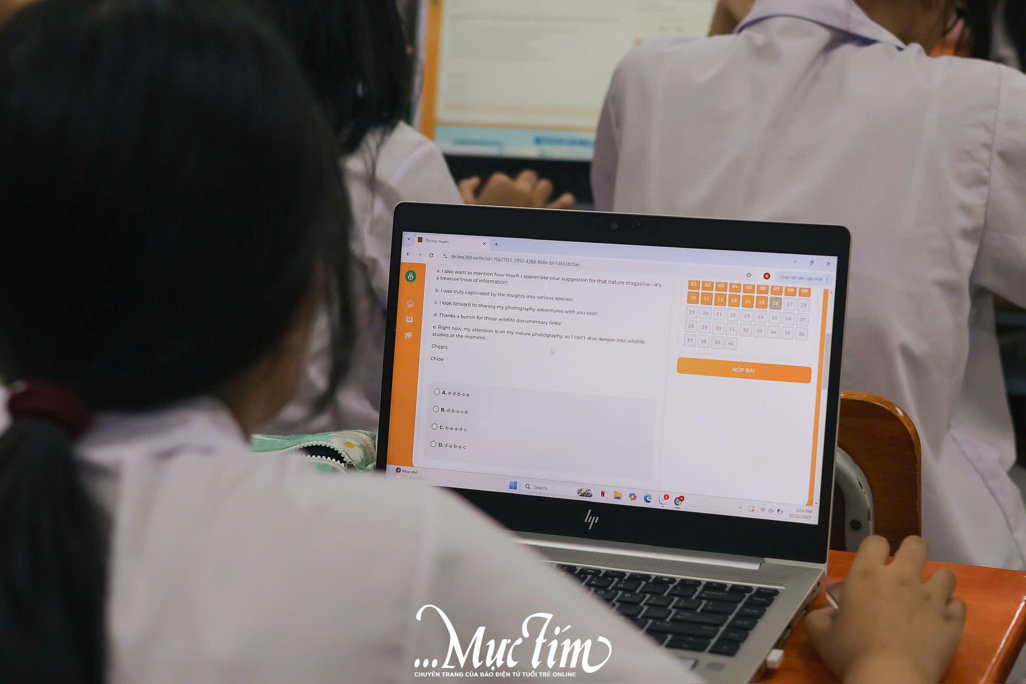 Học sinh Trường THPT Bùi Thị Xuân thi giữa kỳ trên máy tính, smartphone - Ảnh 2.