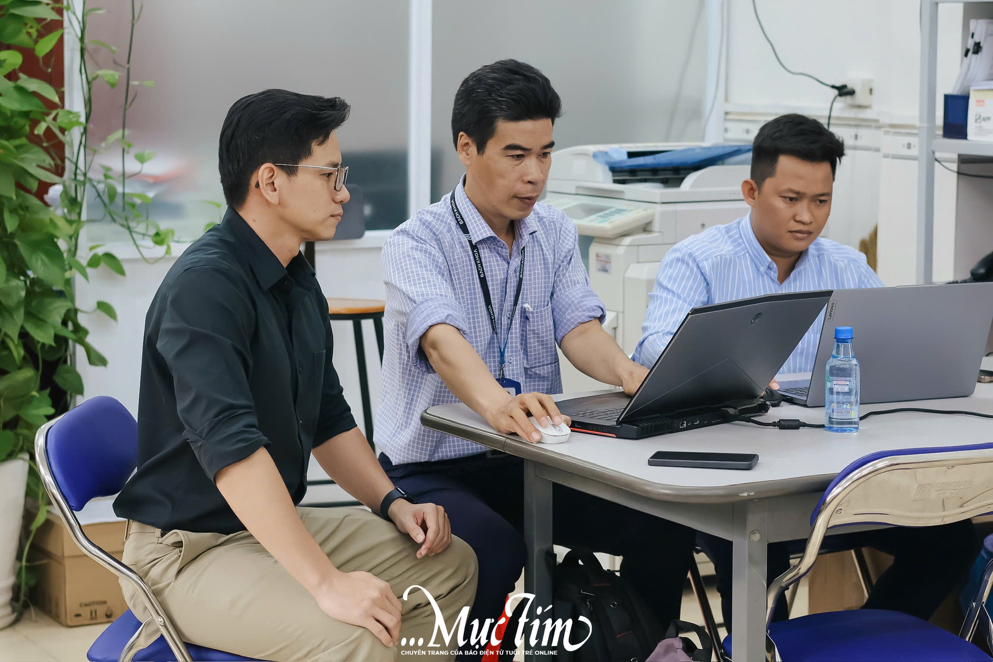 Học sinh Trường THPT Bùi Thị Xuân thi giữa kỳ trên máy tính, smartphone - Ảnh 6.