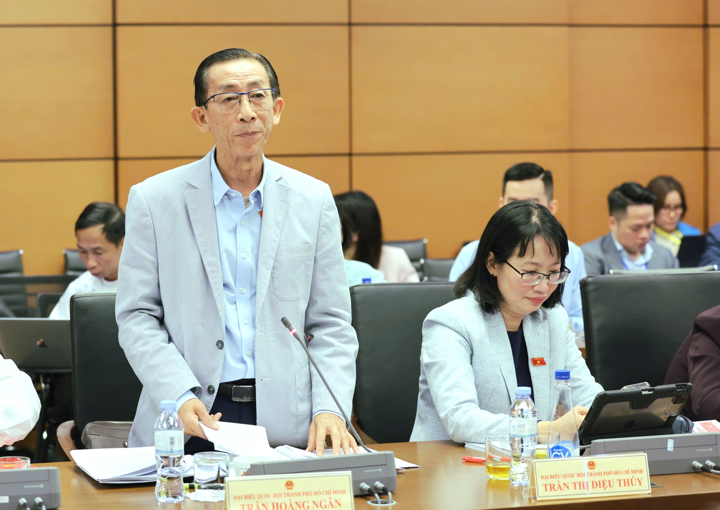 Báo chí - Ảnh 1.