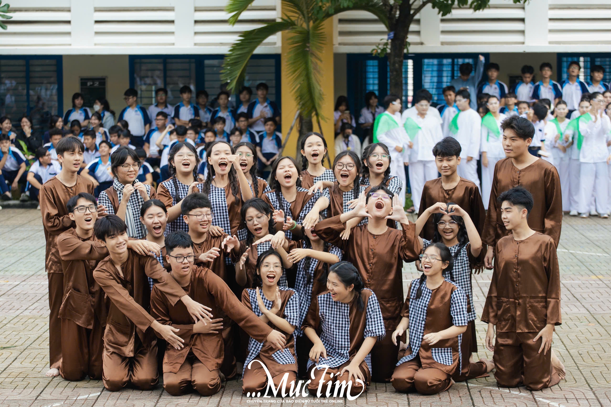 Teen Bình Phú ‘cháy’ hết mình với cuộc thi flashmob giờ ra chơi - Ảnh 4.