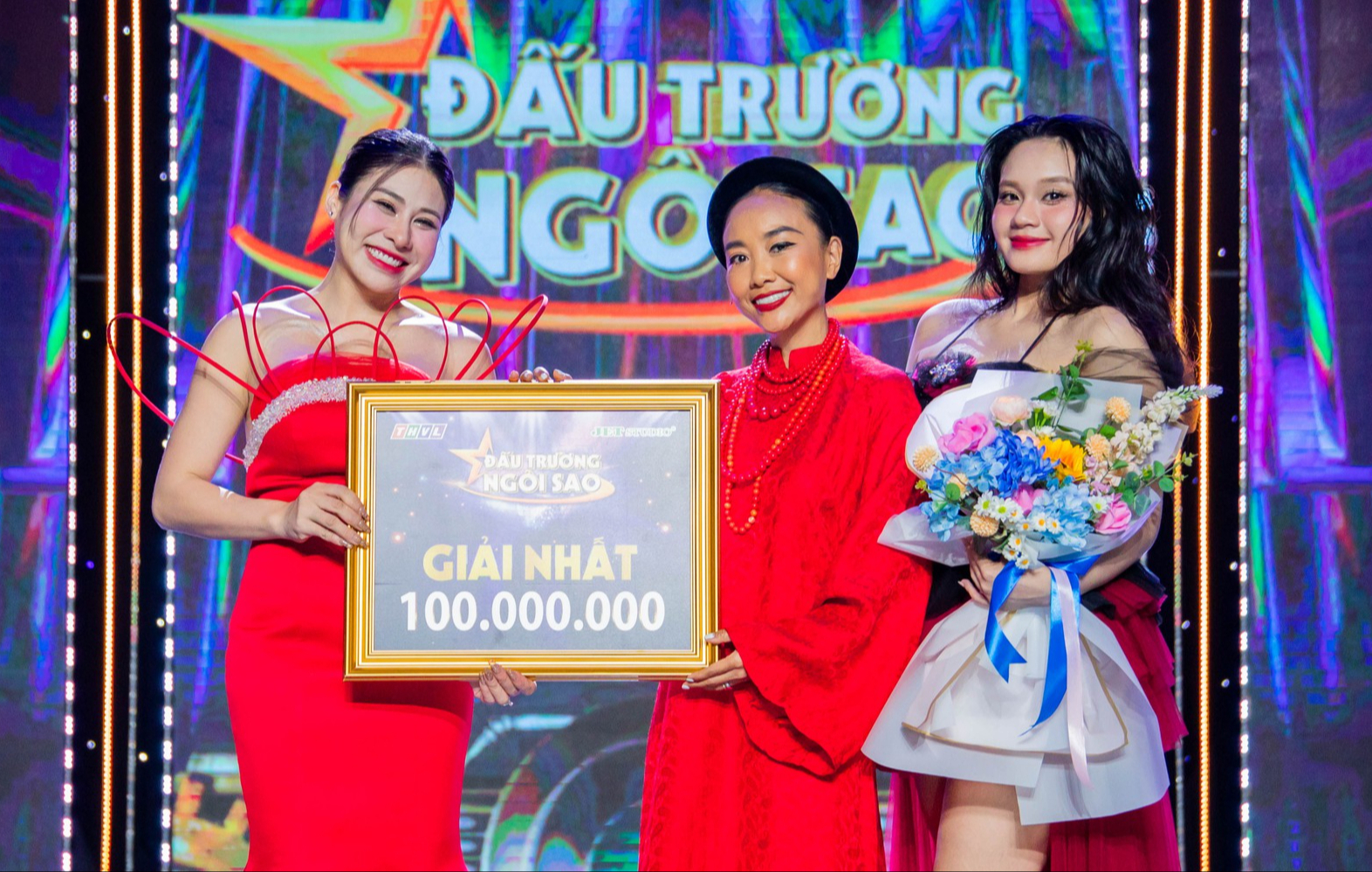 Hát xẩm kết hợp rap, đội của Đoan Trang giành giải quán quân Đấu trường ngôi sao 2025 - Ảnh 1. Đấu trường ngôi sao - Ảnh 1.