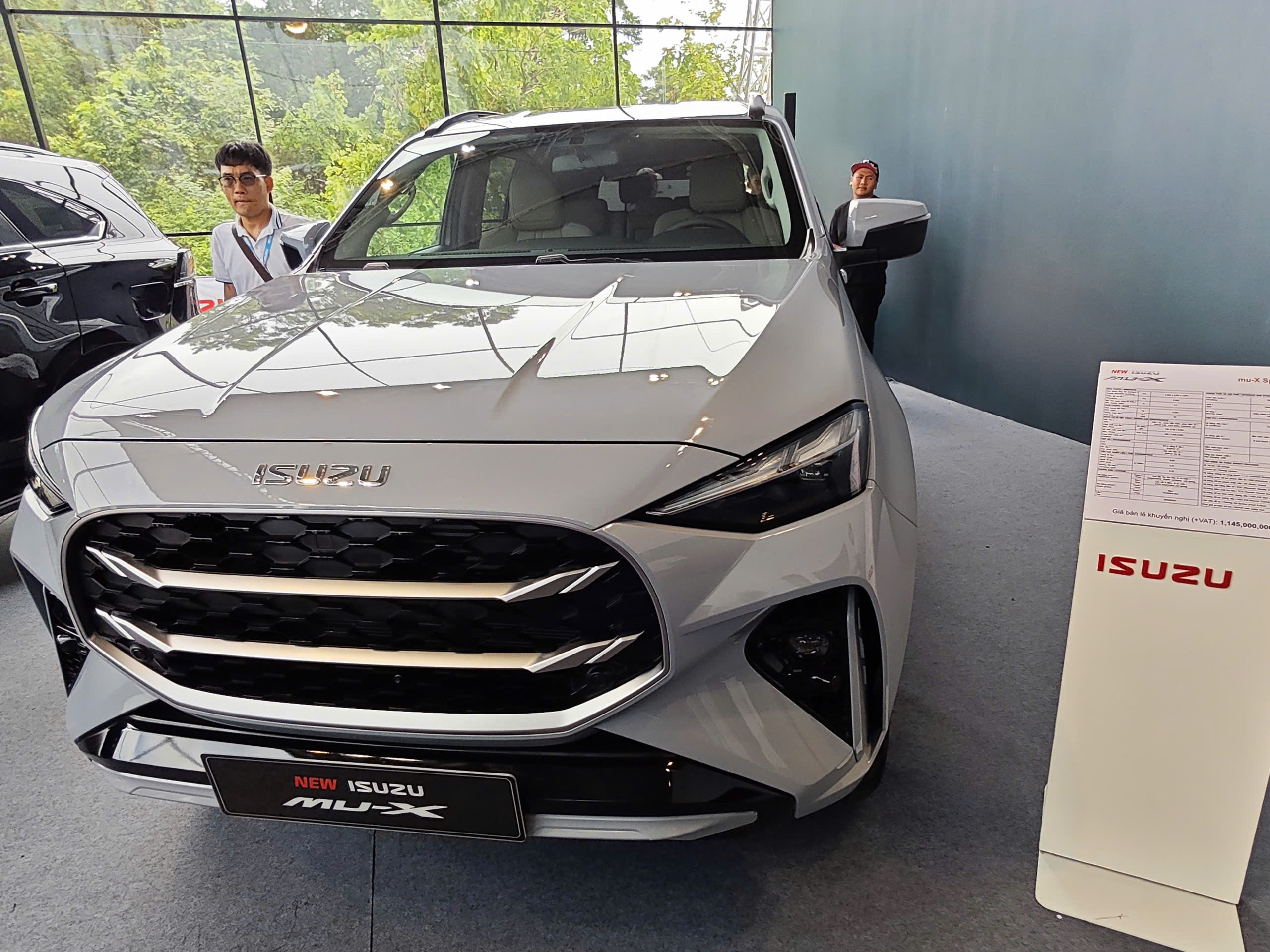 isuzu - Ảnh 1.