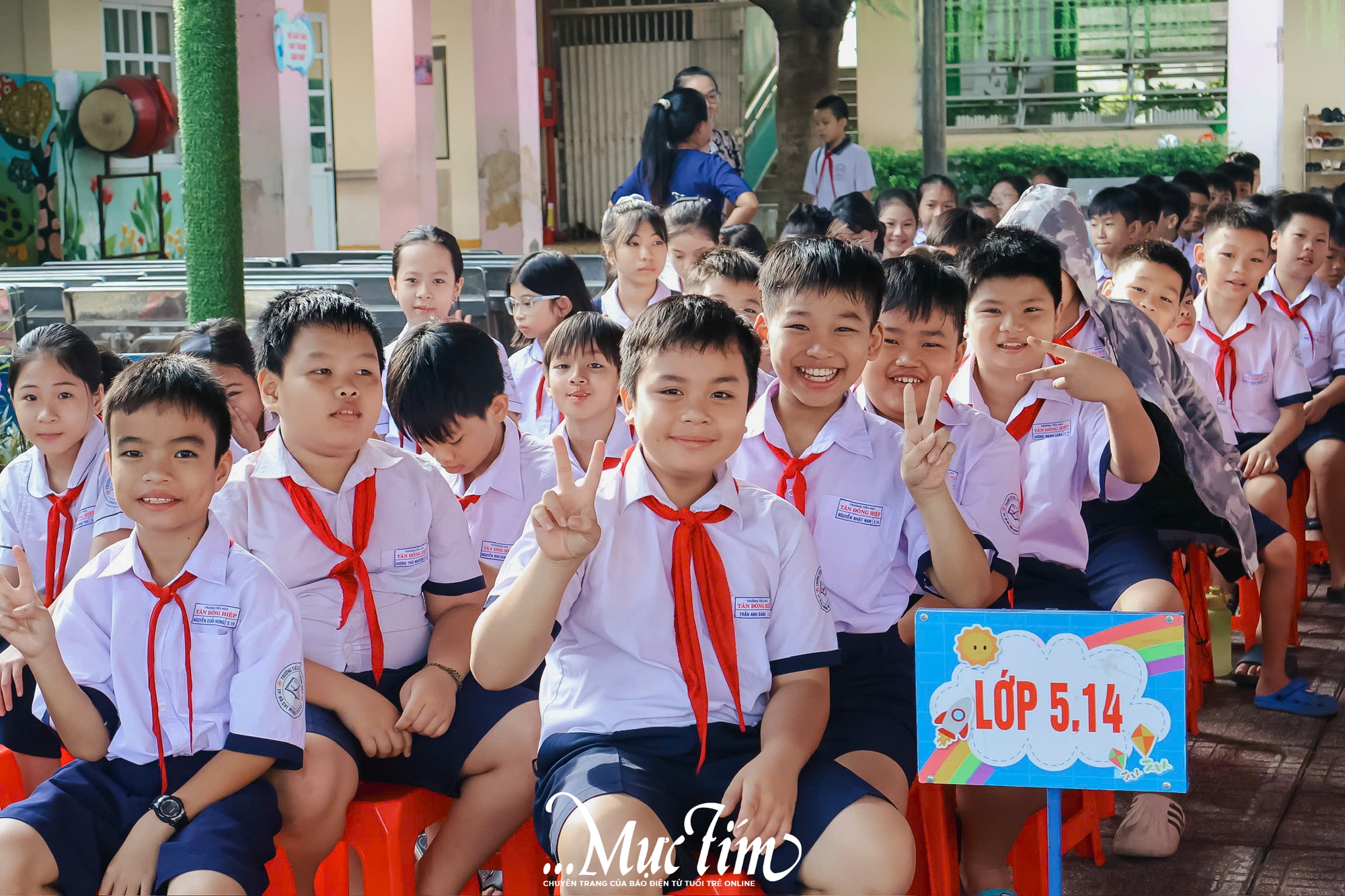 Học sinh Trường tiểu học Tân Đông Hiệp học cách ăn đúng, sống khỏe- Ảnh 2. Học sinh Trường tiểu học Tân Đông Hiệp học cách ăn đúng, sống khỏe- Ảnh 2.