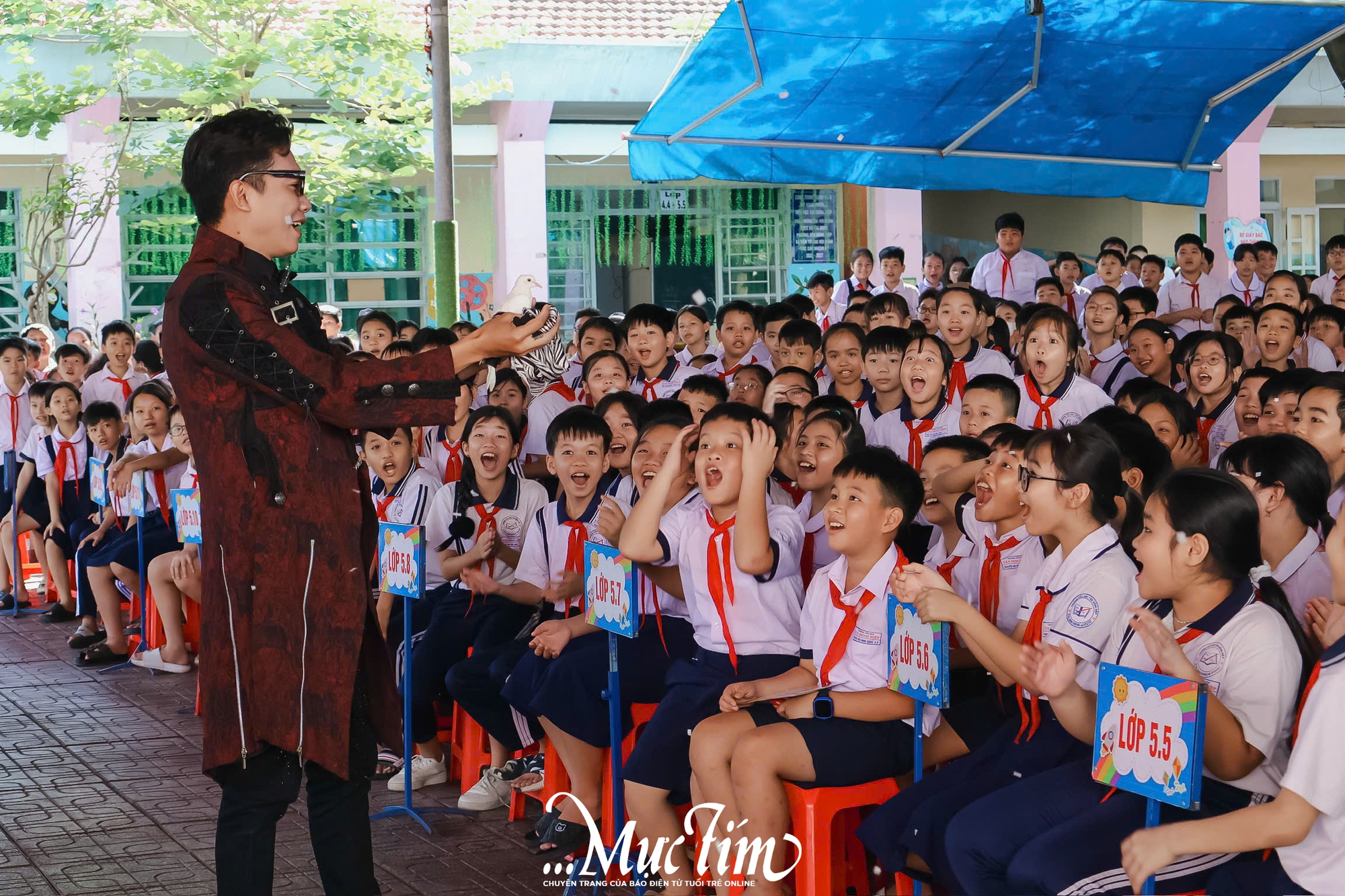 Học sinh Trường tiểu học Tân Đông Hiệp học cách ăn đúng, sống khỏe- Ảnh 12. Học sinh Trường tiểu học Tân Đông Hiệp học cách ăn đúng, sống khỏe- Ảnh 12.