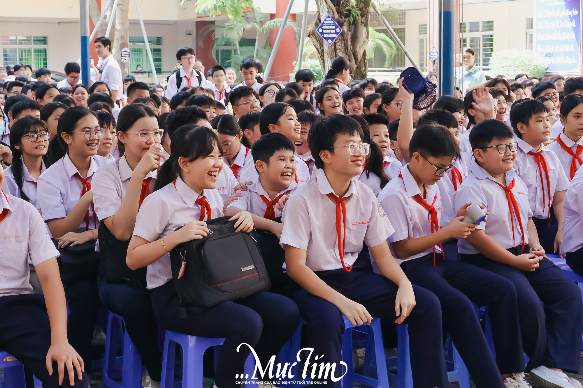 Học sinh Trường THCS Dĩ An tìm hiểu bí quyết chọn thực phẩm đúng và sạch- Ảnh 2. Học sinh Trường THCS Dĩ An tìm hiểu bí quyết chọn thực phẩm đúng và sạch- Ảnh 2.