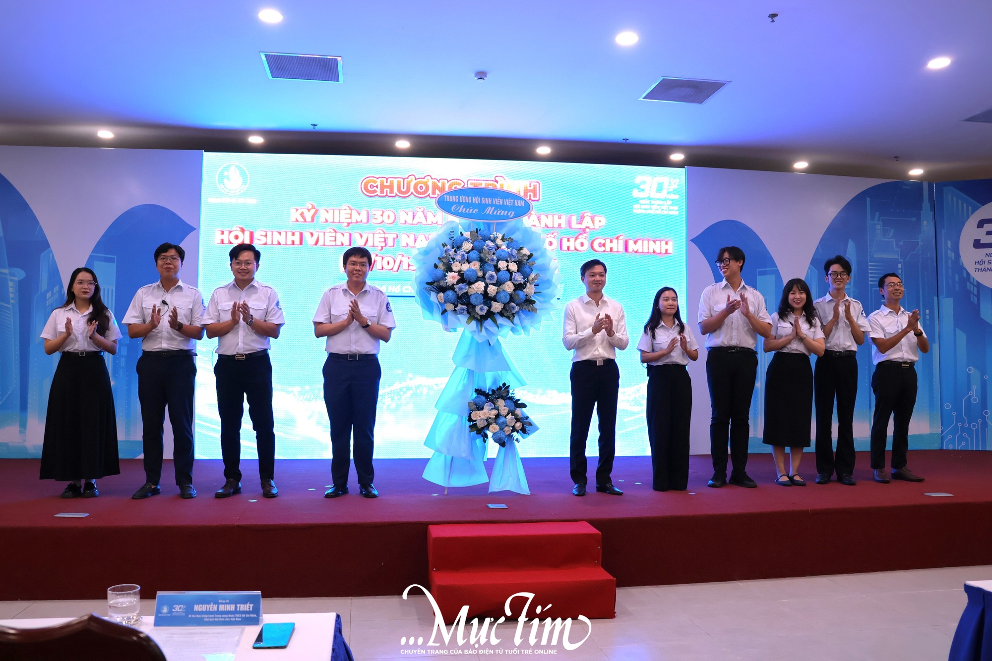 Ngọn lửa thiêng của Hội sinh viên Việt Nam TP.HCM sáng mãi sau 3 thập kỷ - Ảnh 1.