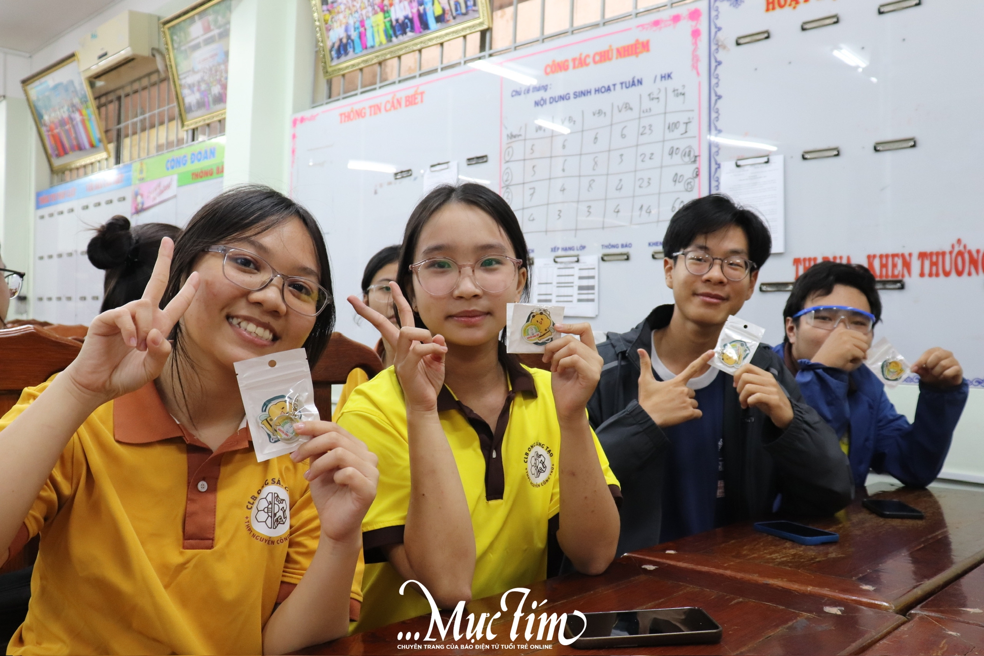 Teen Trường THPT Nguyễn Công Trứ khám phá khoa học qua buổi xem phim hấp dẫn - Ảnh 1.