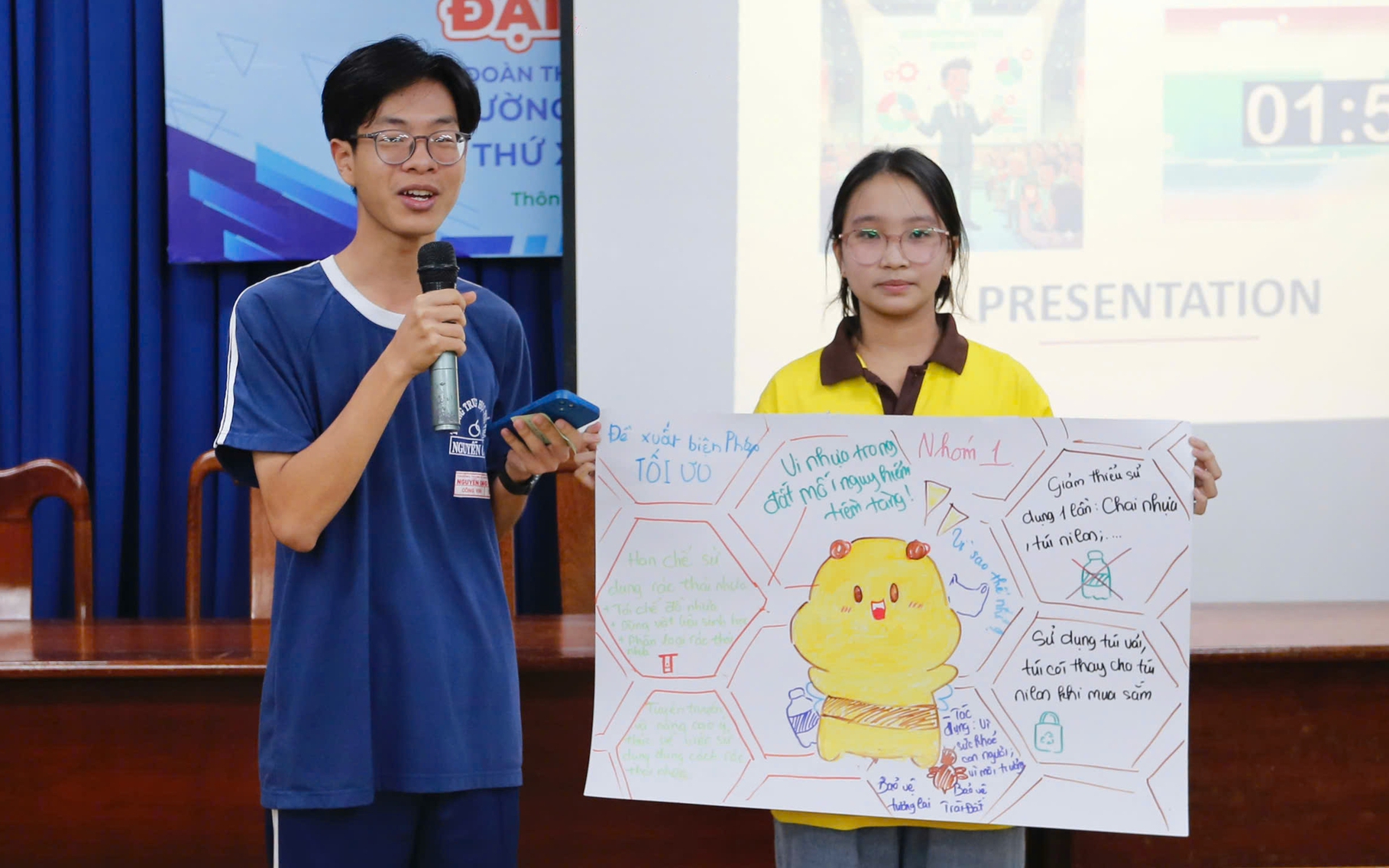 Teen Trường THPT Nguyễn Công Trứ tự tin khoe vũ đạo trong Ngày thứ Sáu vui vẻ- Ảnh 2.