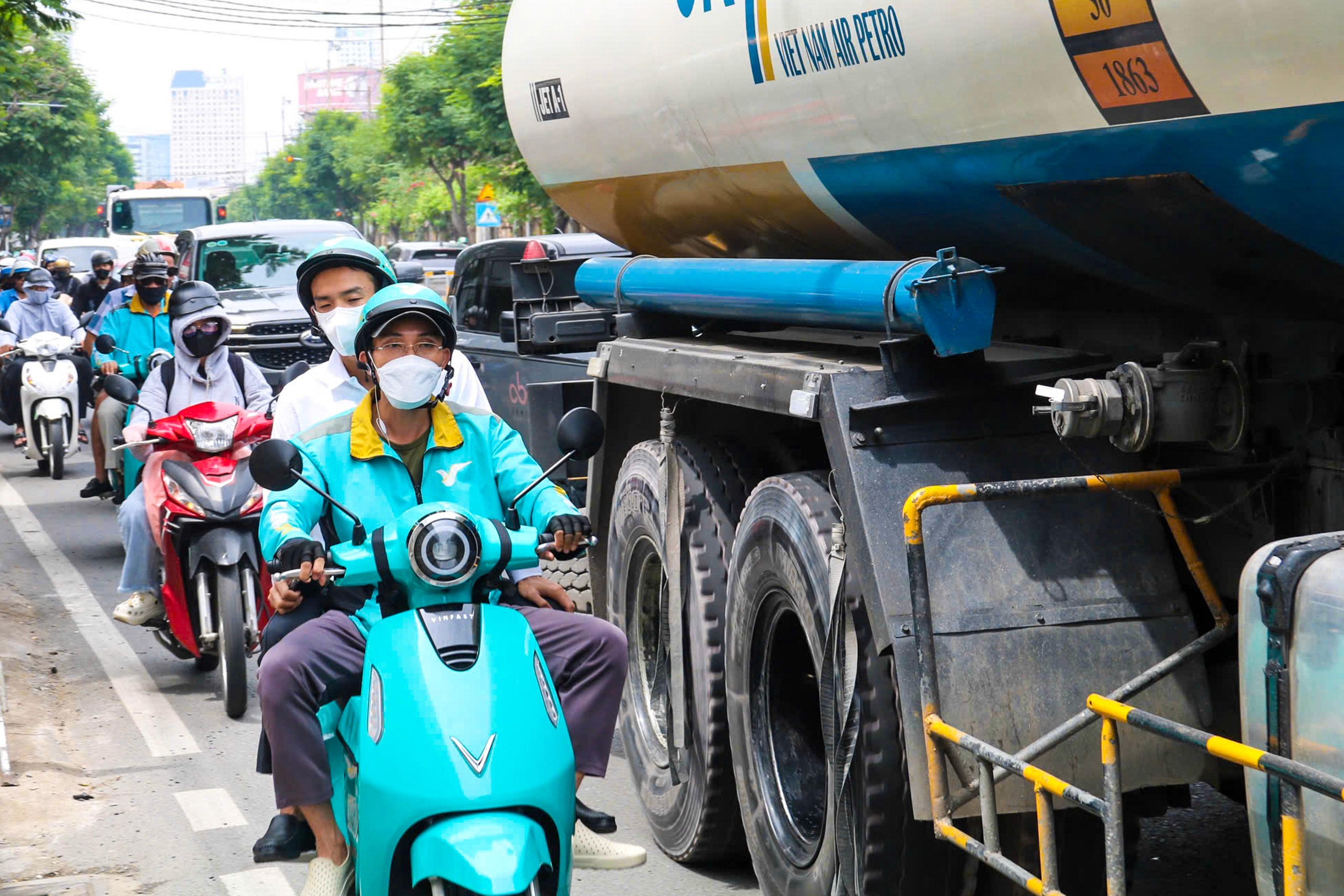 đường Nguyễn Tất Thành - Ảnh 3.