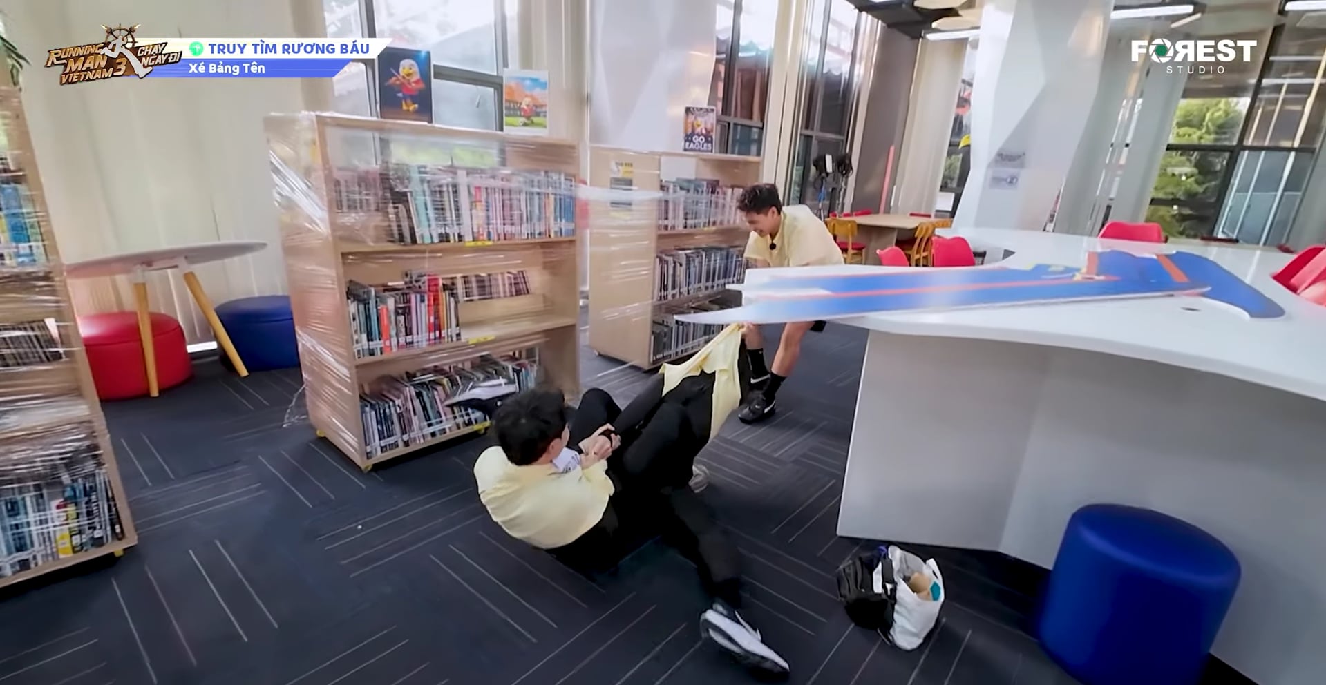 Running man tập 4: Diệu Nhi-Anh Tú đối đầu, 2 gián điệp lộ diện - Ảnh 14. Running man tập 4: Diệu Nhi-Anh Tú đối đầu, 2 gián điệp lộ diện - Ảnh 14.